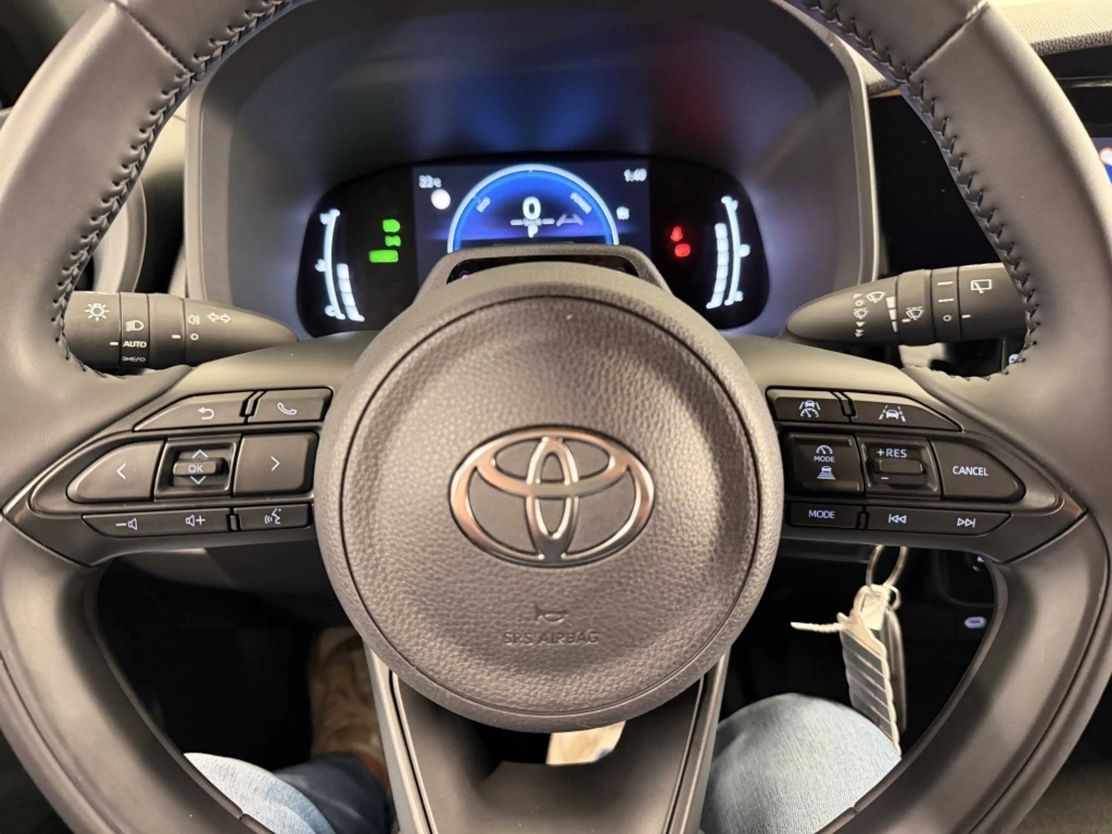 Toyota Aygo X Hybrid 115 play — photo 23