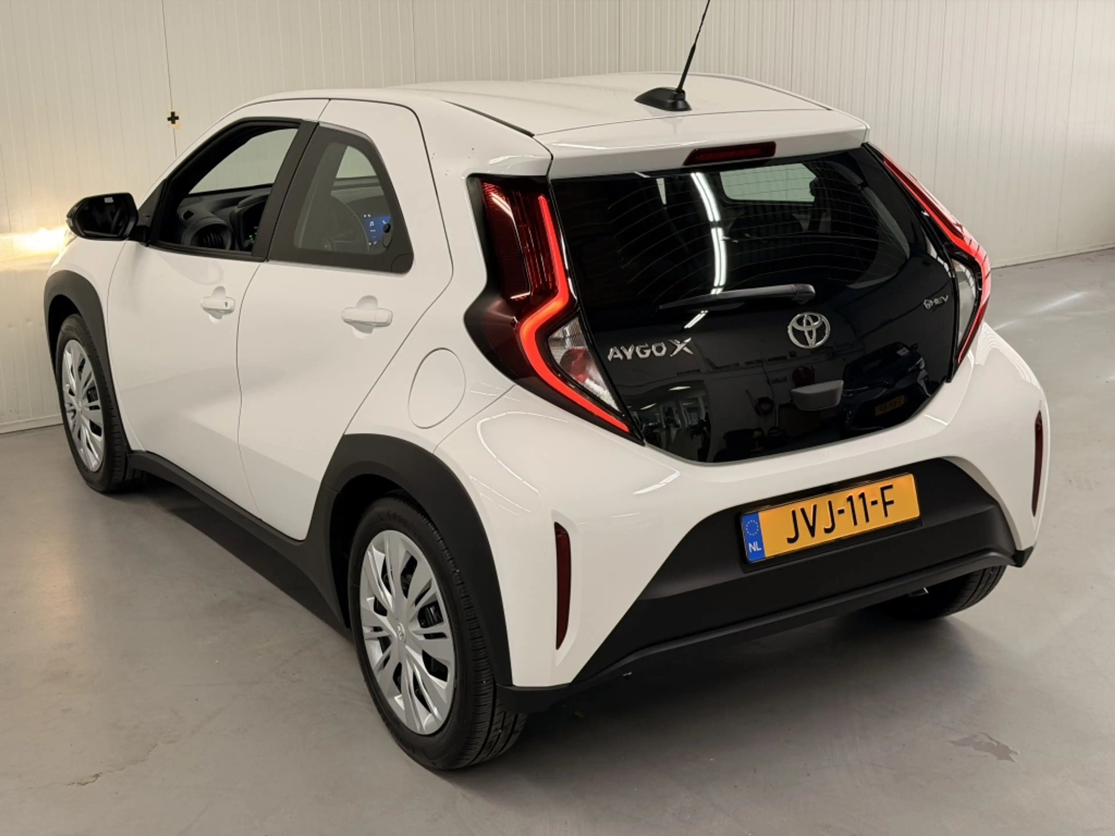 Toyota Aygo X Hybrid 115 play — photo 14