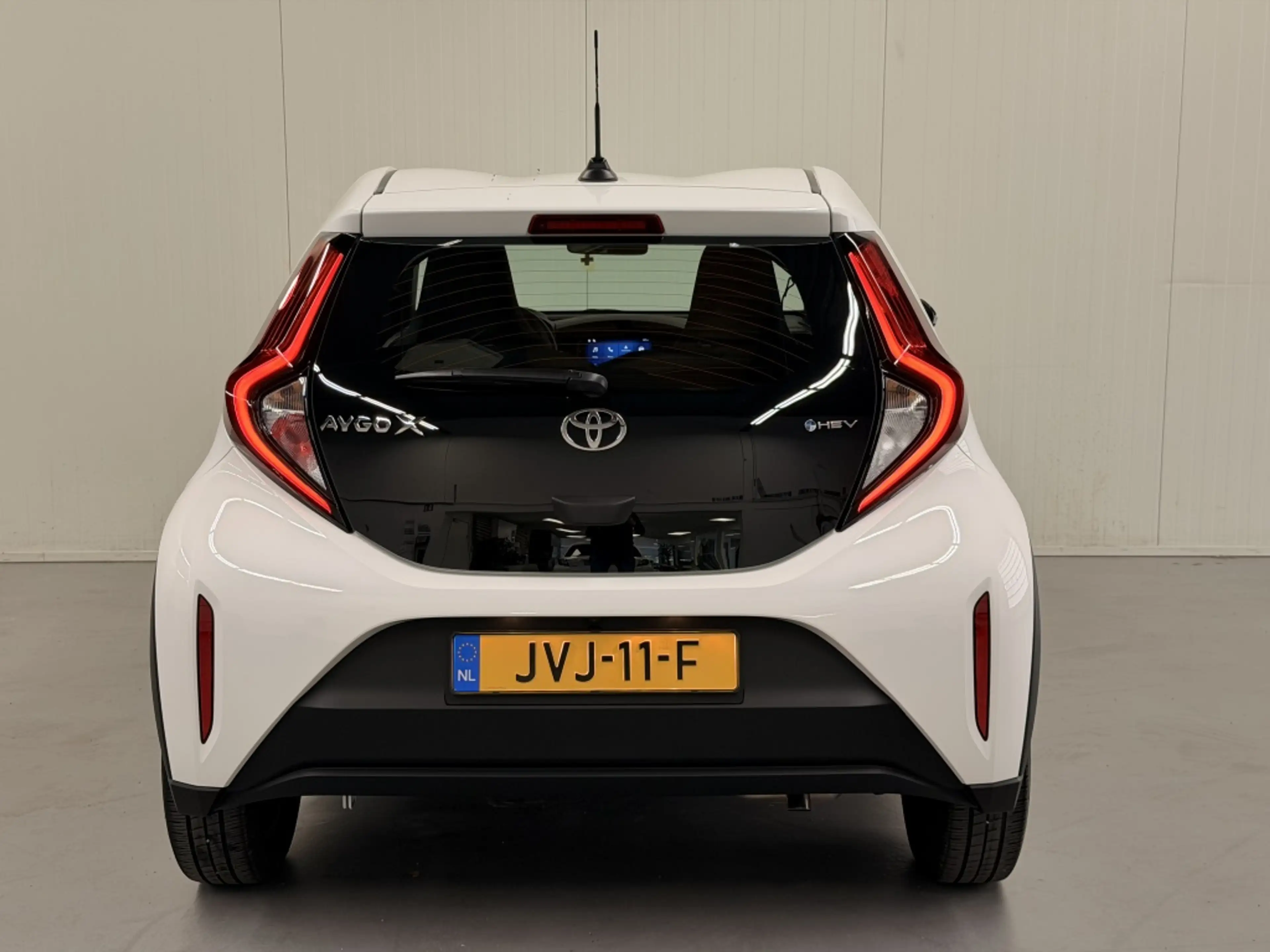 Toyota Aygo X Hybrid 115 play — photo 13