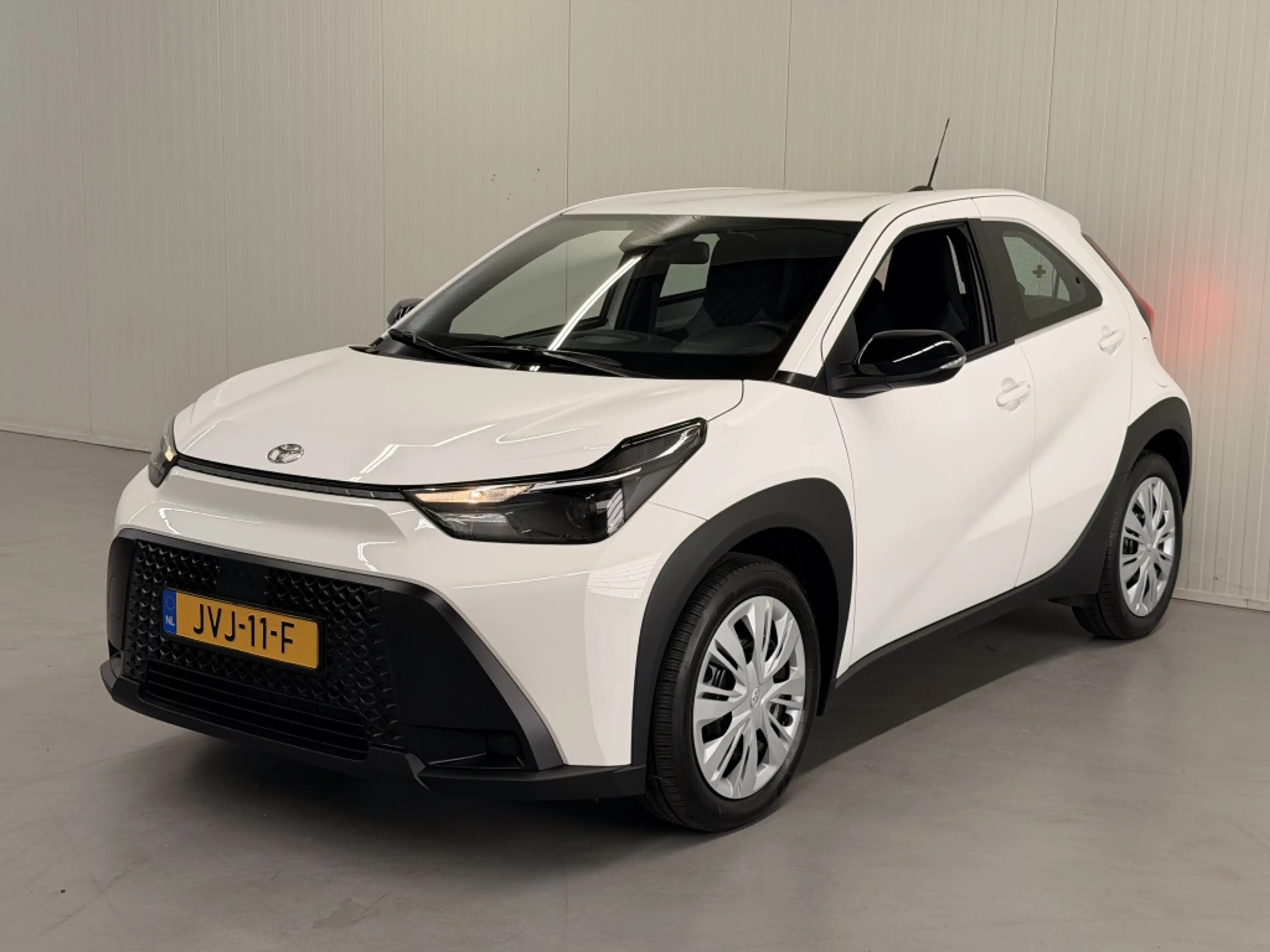 Toyota Aygo X Hybrid 115 play — photo 7