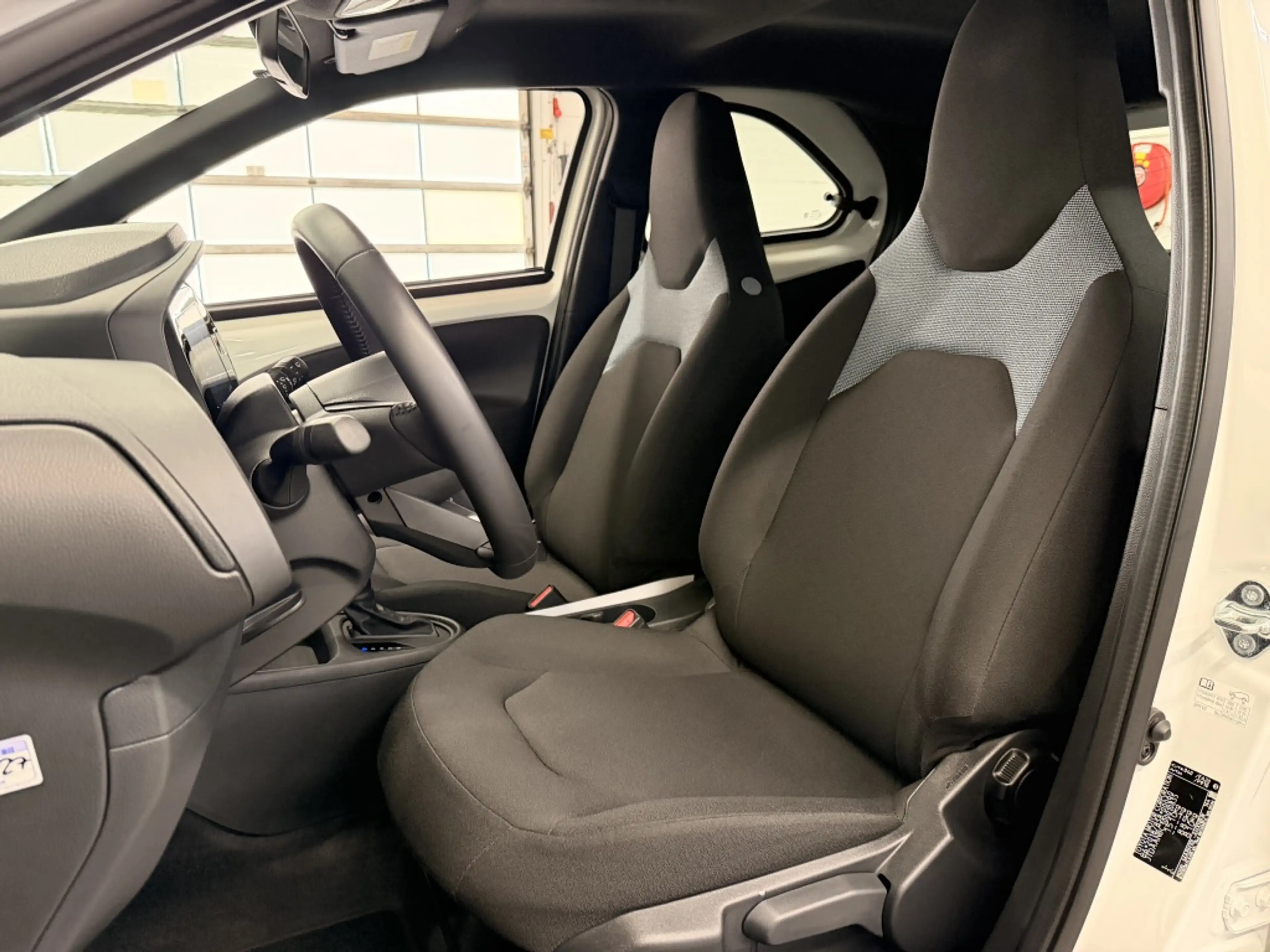 Toyota Aygo X Hybrid 115 play — photo 18