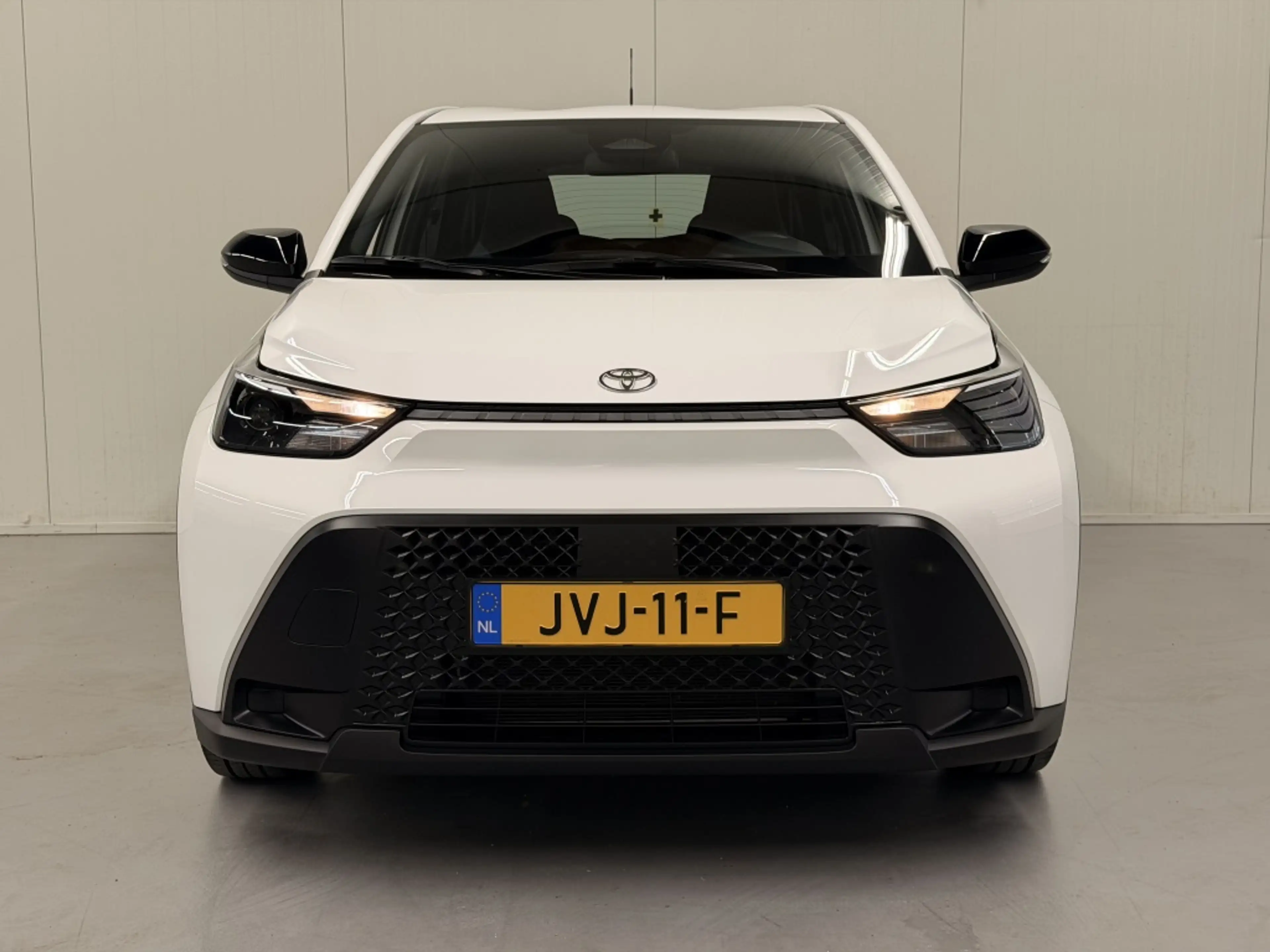 Toyota Aygo X Hybrid 115 play — photo 6