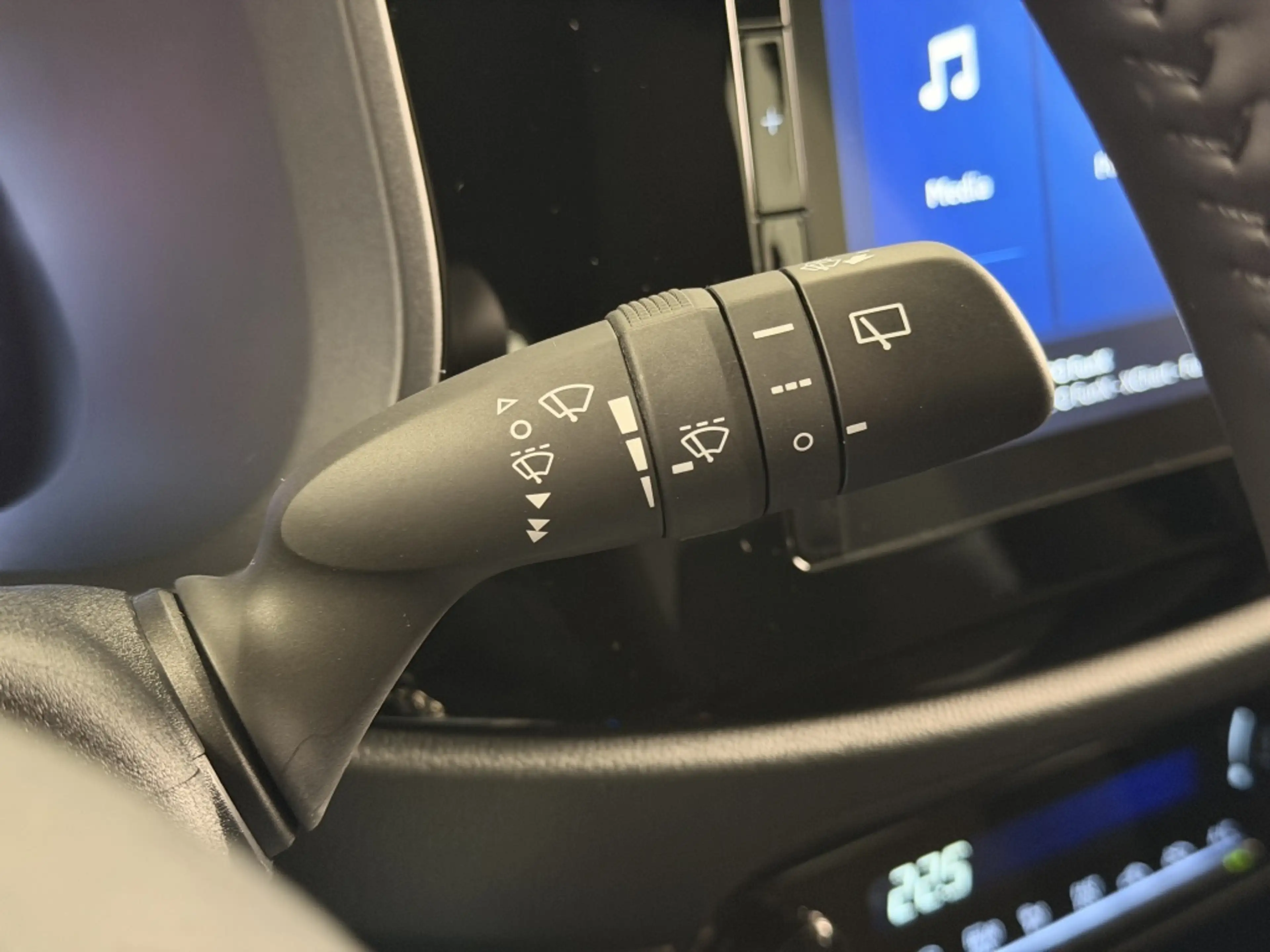 Toyota Aygo X Hybrid 115 play — photo 22