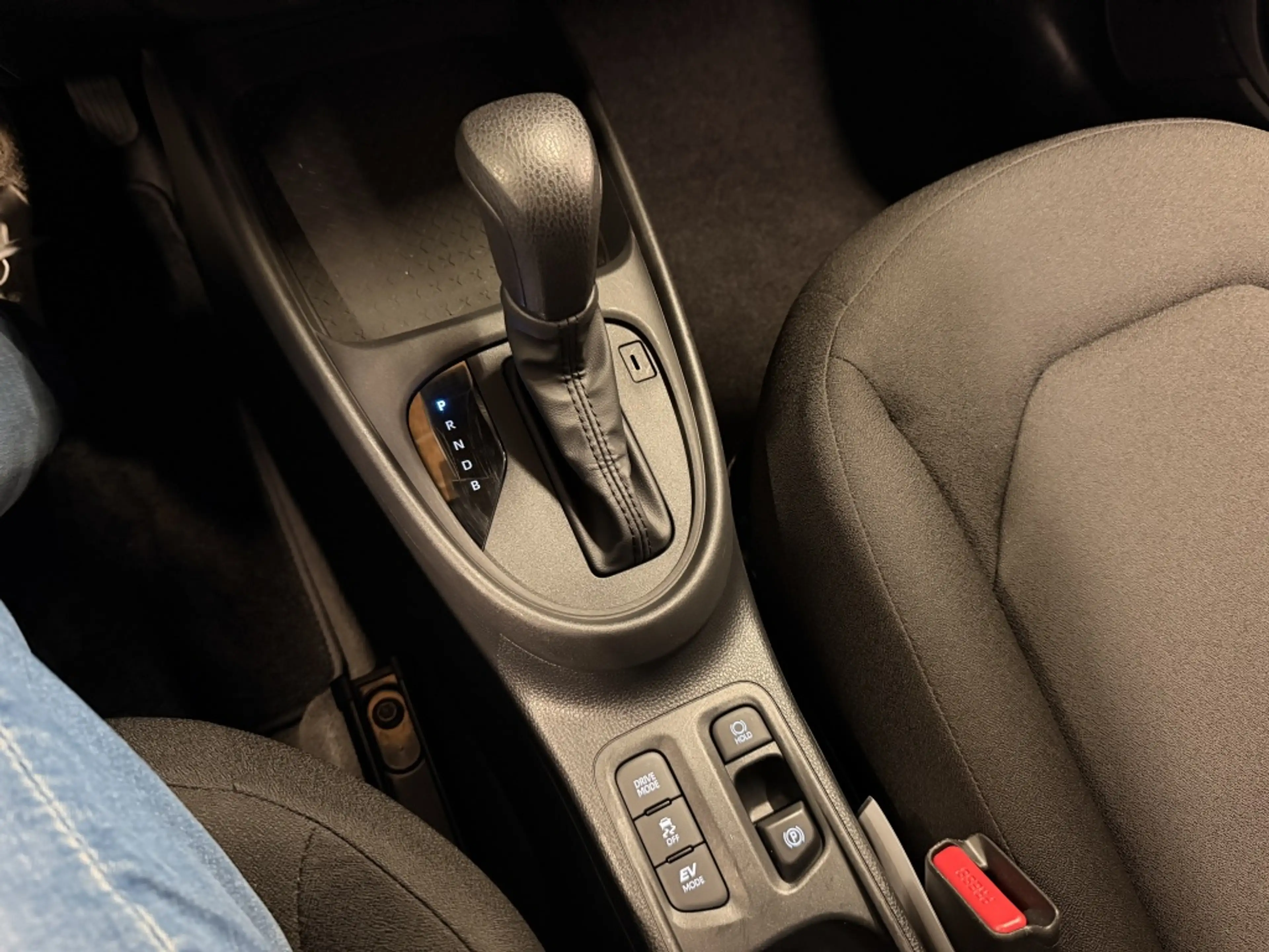 Toyota Aygo X Hybrid 115 play — photo 24