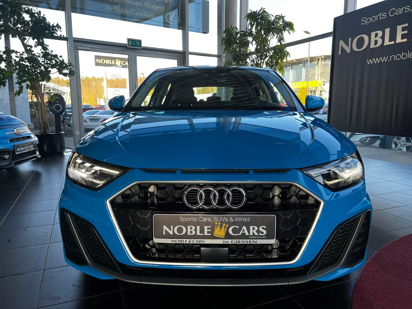Audi A1 Sportback 35 TFSI S line KLIMA LED CARPLAY Bleu - 2