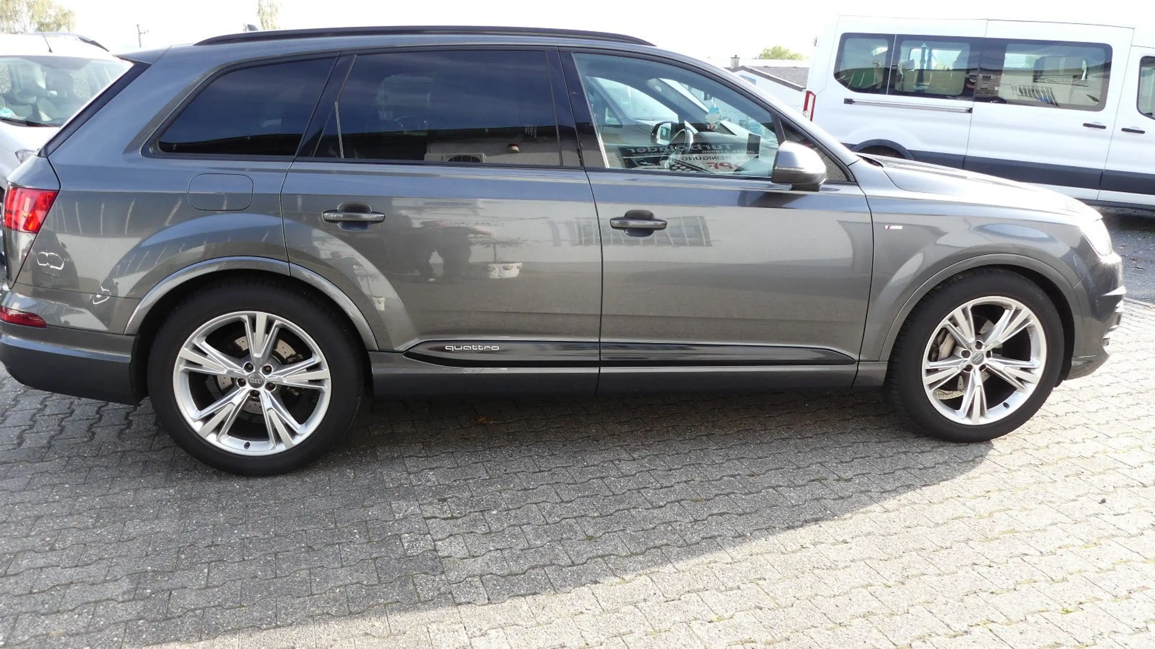 Audi Q7 3.0 TDI quattro S Line — photo 2