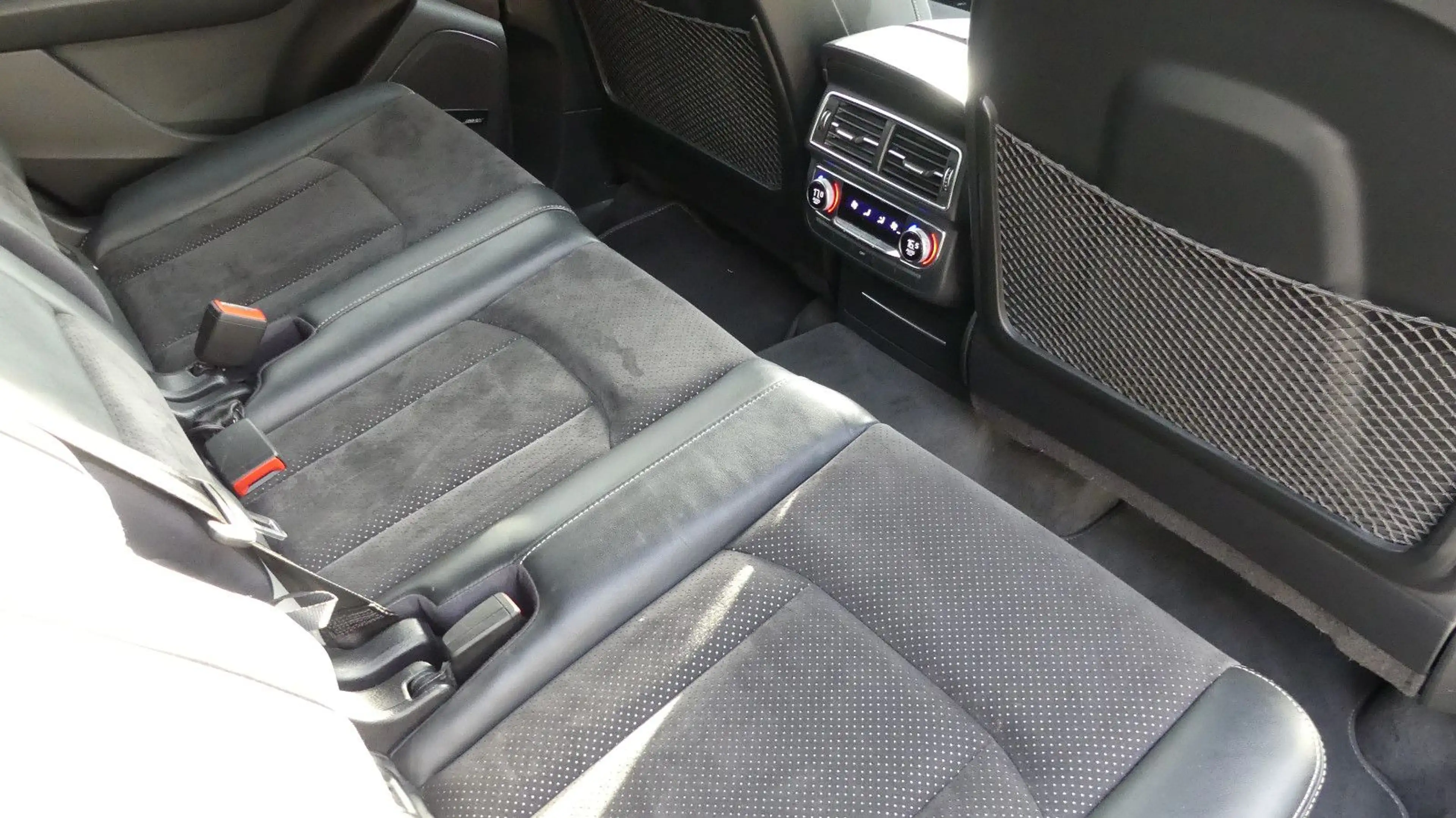 Audi Q7 3.0 TDI quattro S Line — photo 8