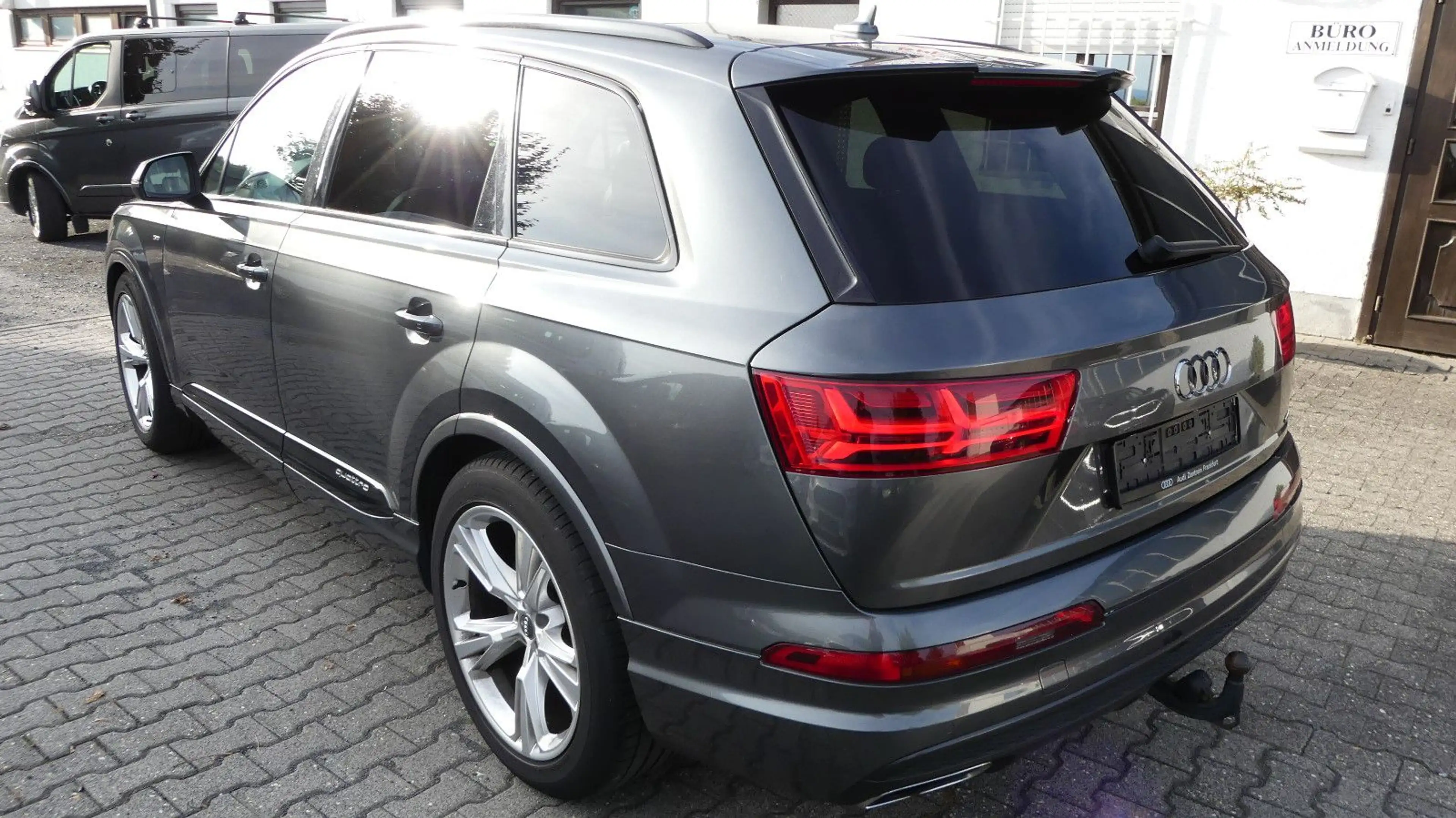Audi Q7 3.0 TDI quattro S Line — photo 6
