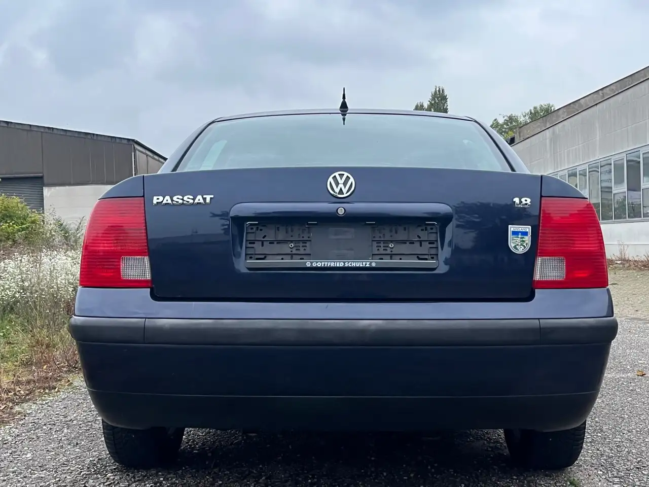 Volkswagen Passat 1.8, ALU, Klimaaut.,1,Hand..., foto 11