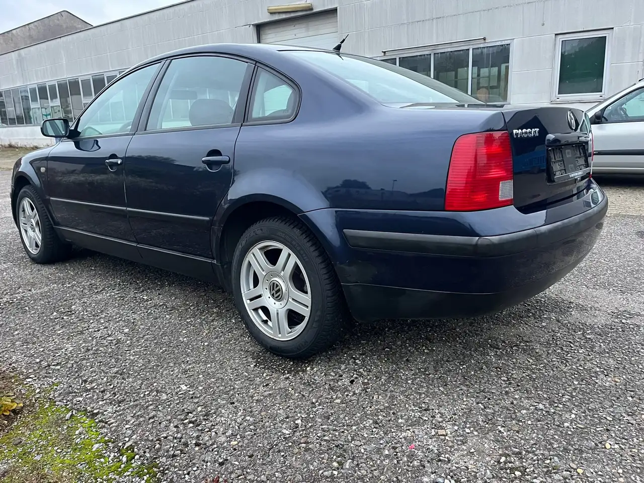 Volkswagen Passat 1.8, ALU, Klimaaut.,1,Hand..., foto 8