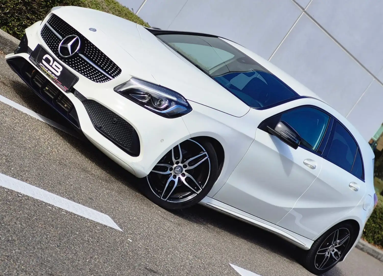 Mercedes-Benz A 160 *** 160 i - AMG - PDC - Navi - Garantie *** Weiß - 1