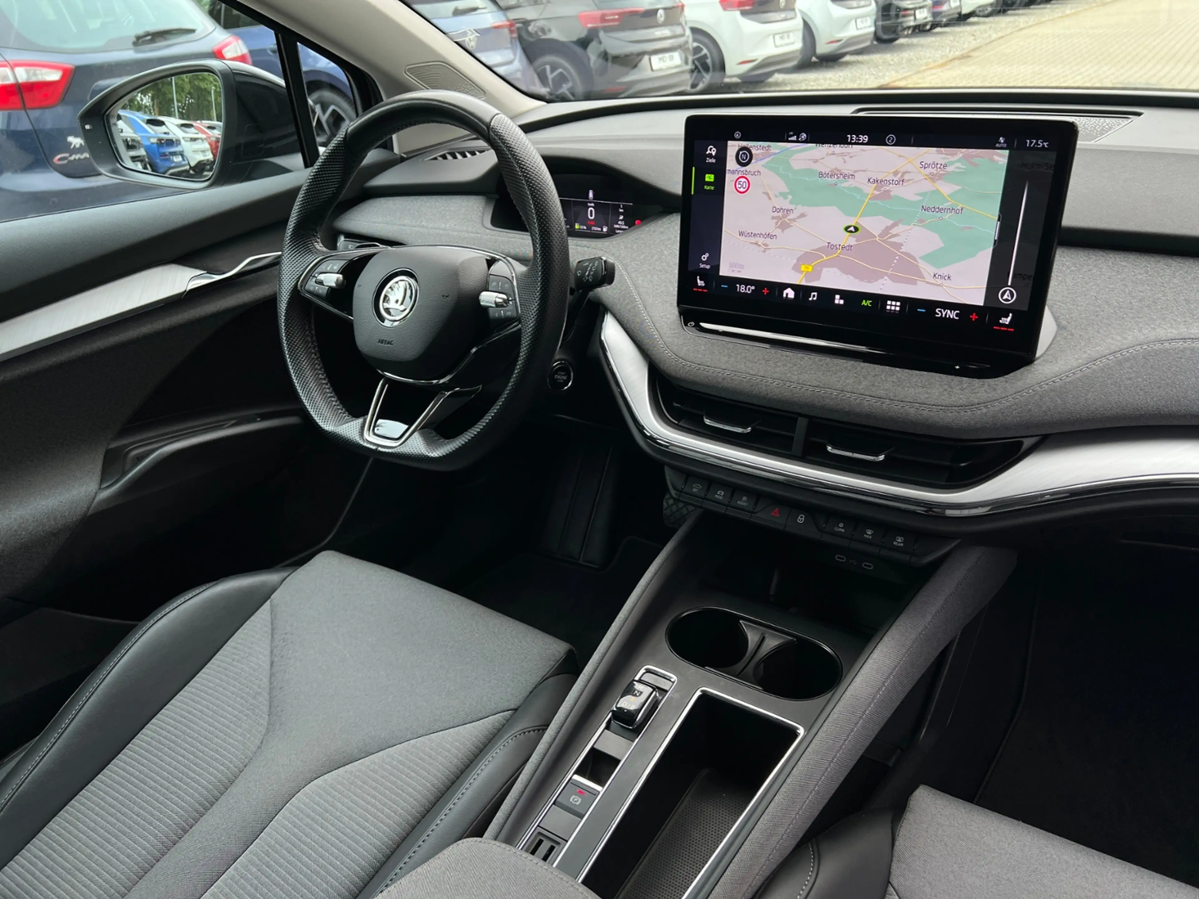 Skoda Enyaq iV 60 Loft 62kWh *AHK,LED,ACC,Navi,Kamera,19''-LM — photo 11