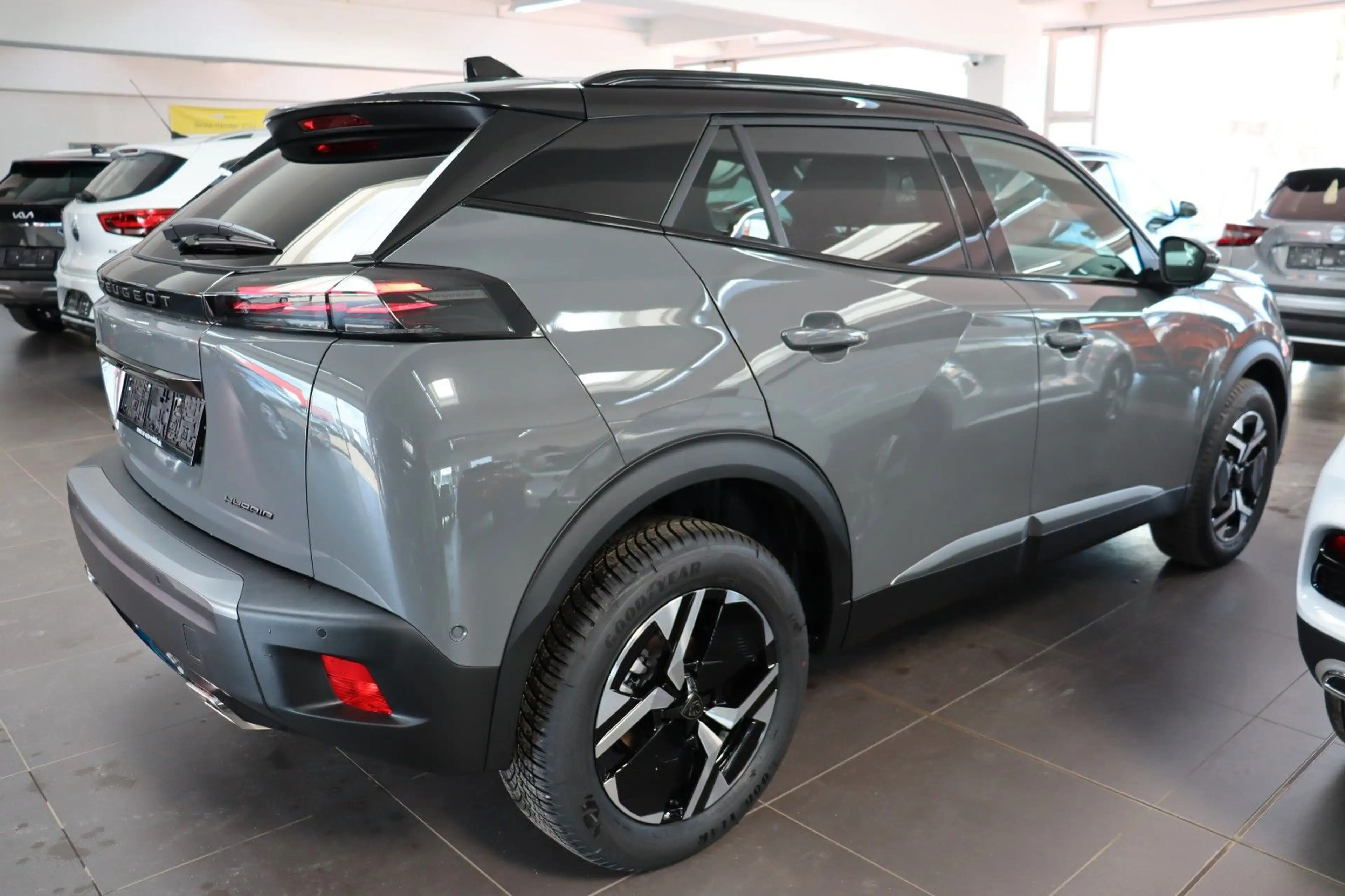Peugeot 2008 HYBRID 145 e-DSC6 GT Alcant360° Schiebedach — photo 4