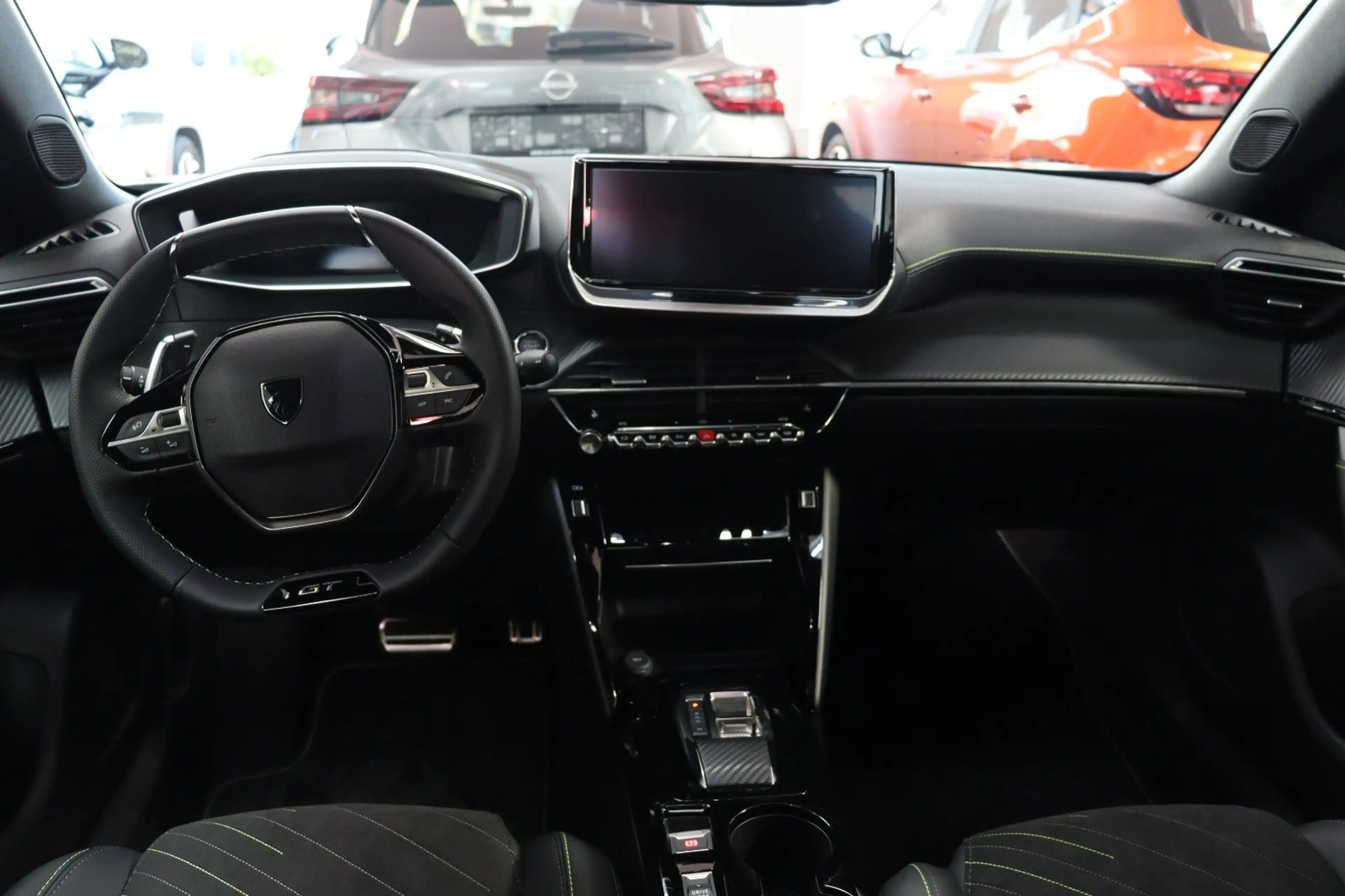 Peugeot 2008 HYBRID 145 e-DSC6 GT Alcant360° Schiebedach — photo 7