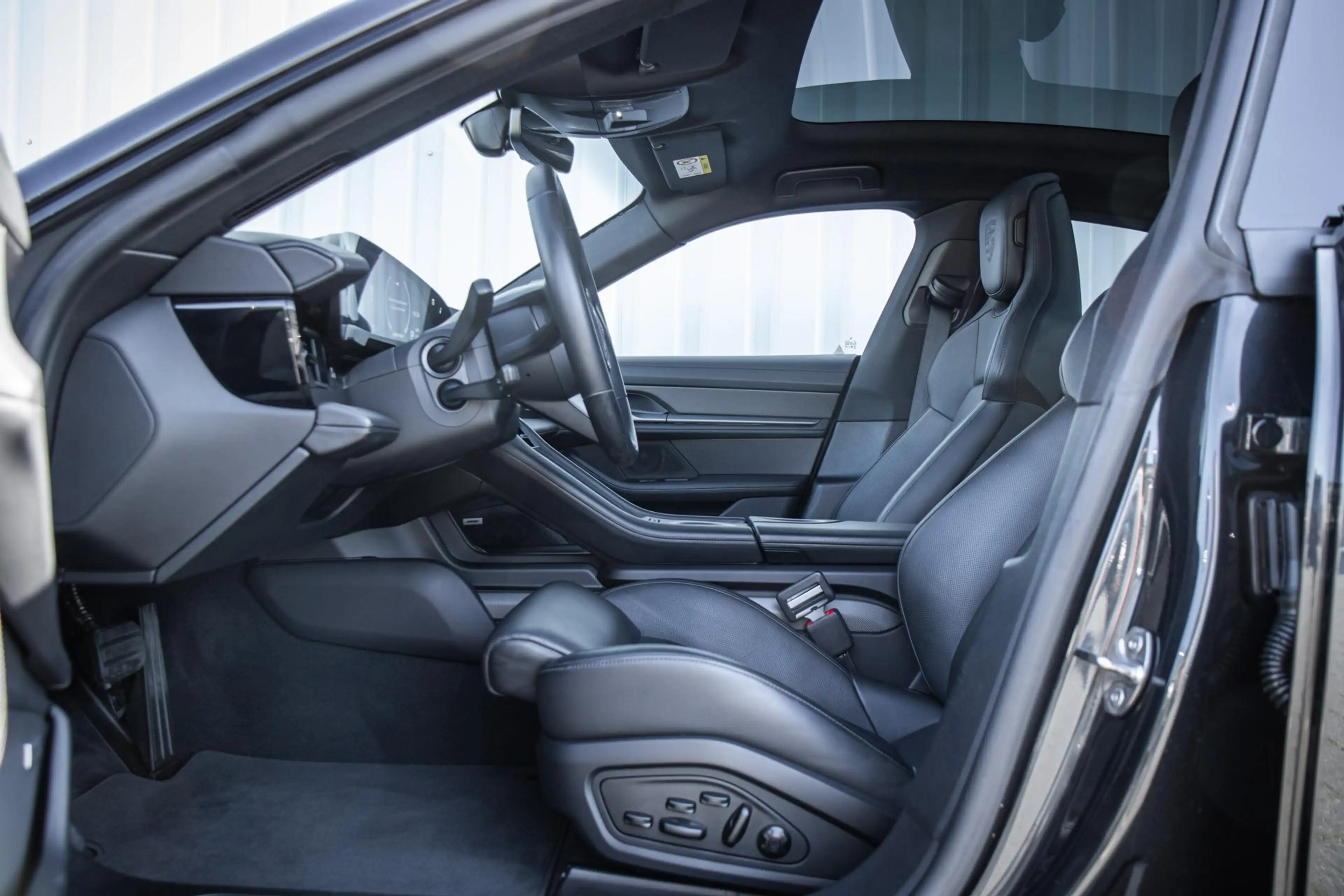 Porsche Taycan 4S 490pk Performance 84 kWh | Panoramadak | Carbon — photo 4