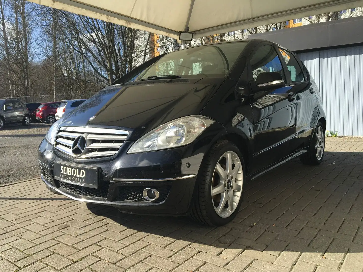 Mercedes-Benz A 180 Avantgarde Autom/Klima/Temp/2x PDC/Sitzh Schwarz - 1