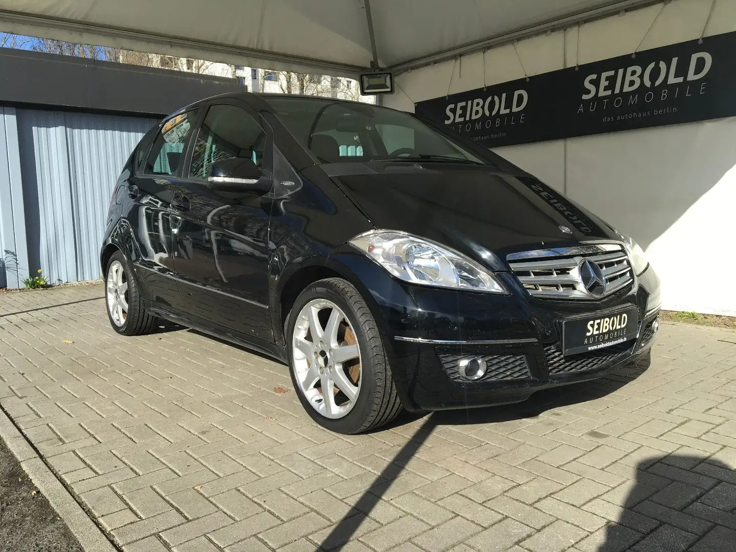 Mercedes-Benz A 180 Avantgarde Autom/Klima/Temp/2x PDC/Sitzh Schwarz - 2
