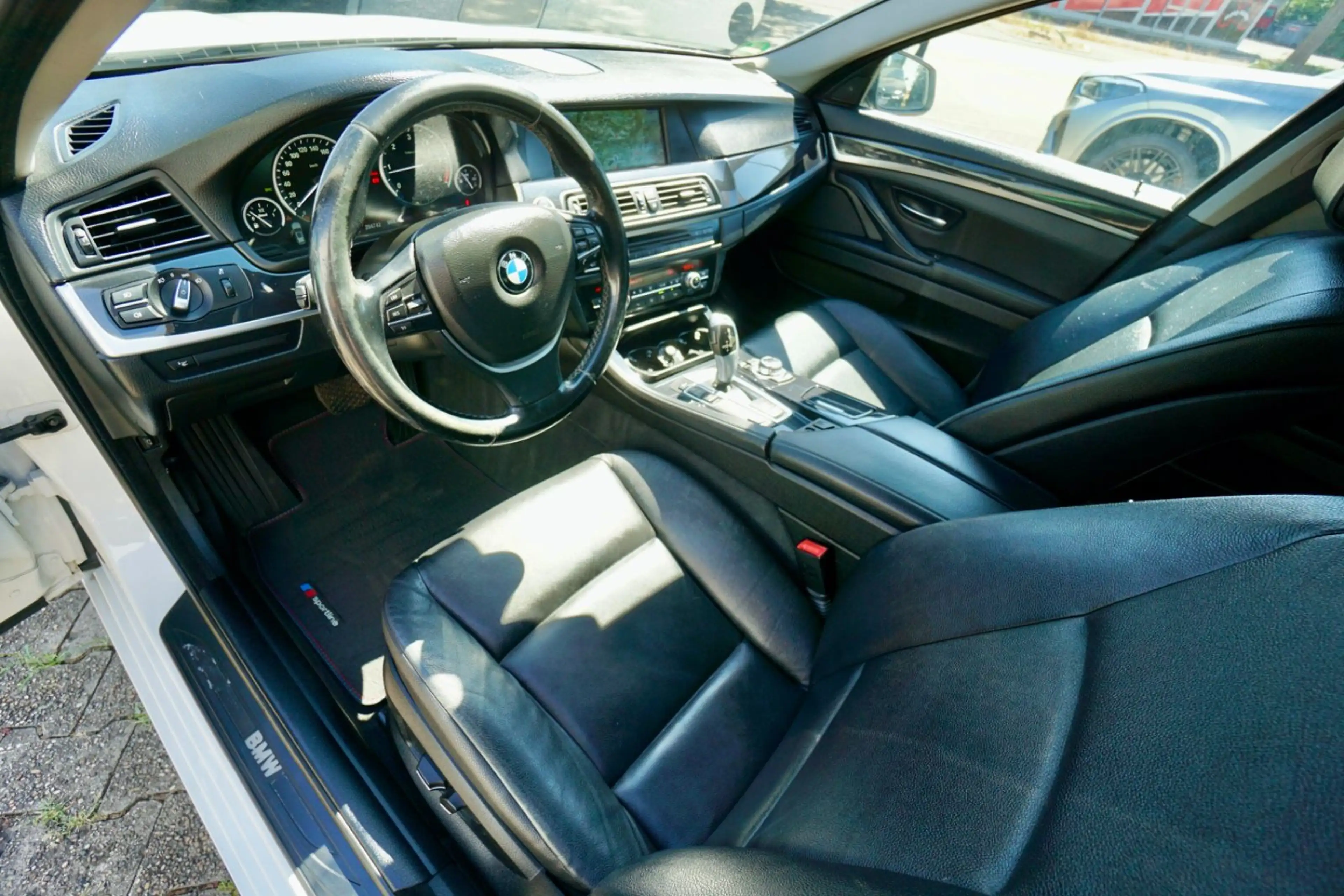 BMW 525 5 Touring 525 d — photo 11