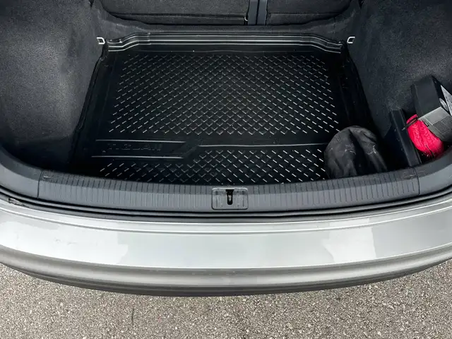 Volkswagen Tiguan view 28