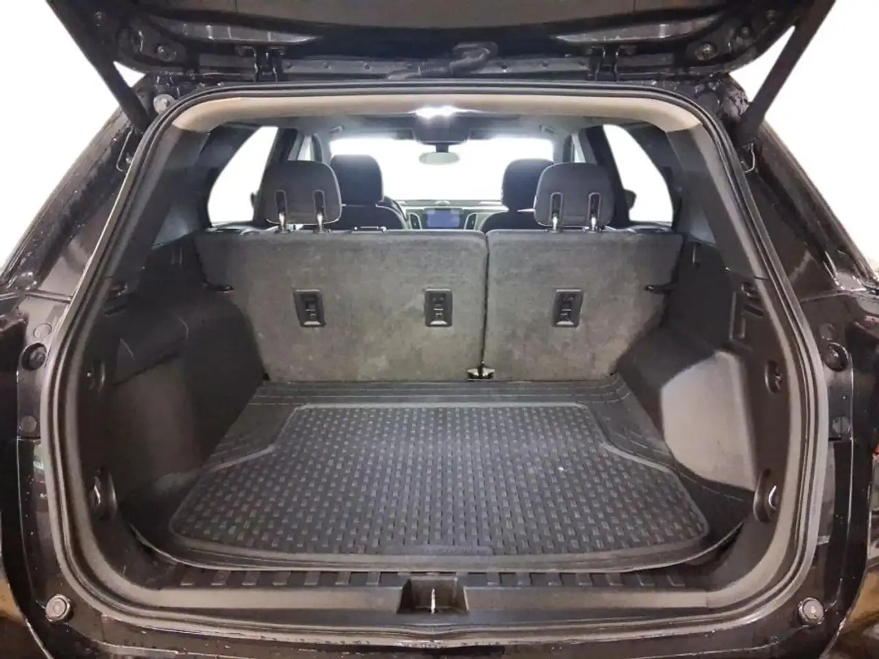 Chevrolet Equinox снимка Chevrolet Equinox