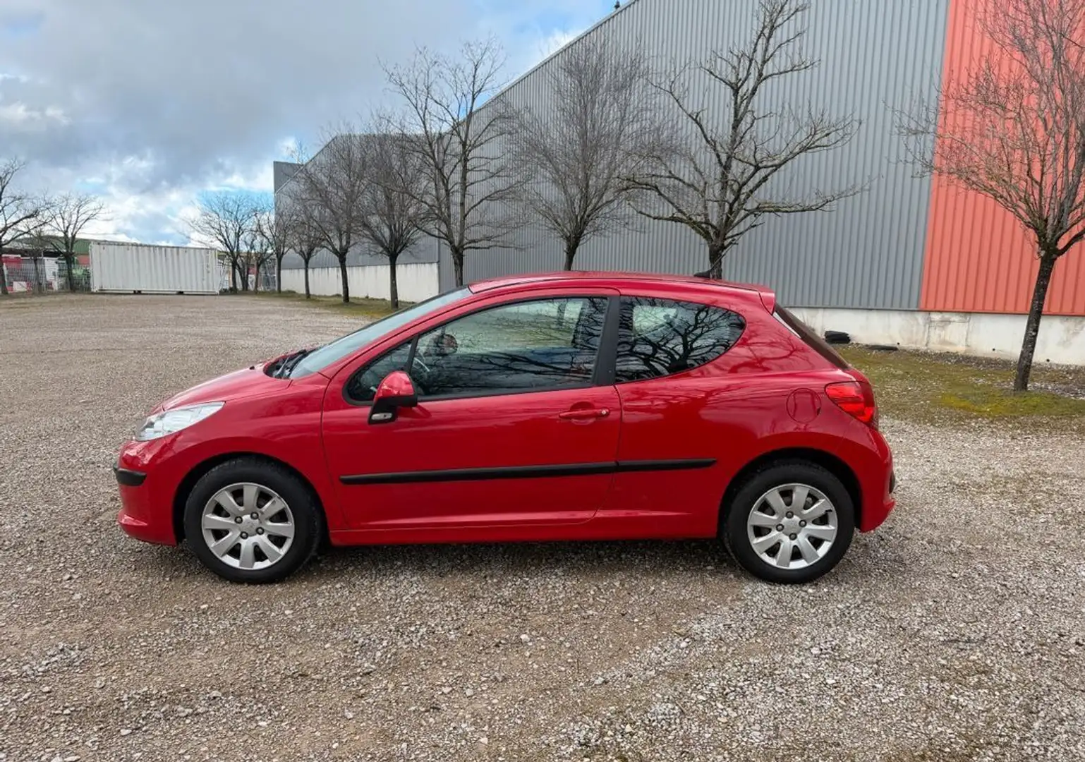 Peugeot 207 1.4 88ch Tendance Rouge - 2