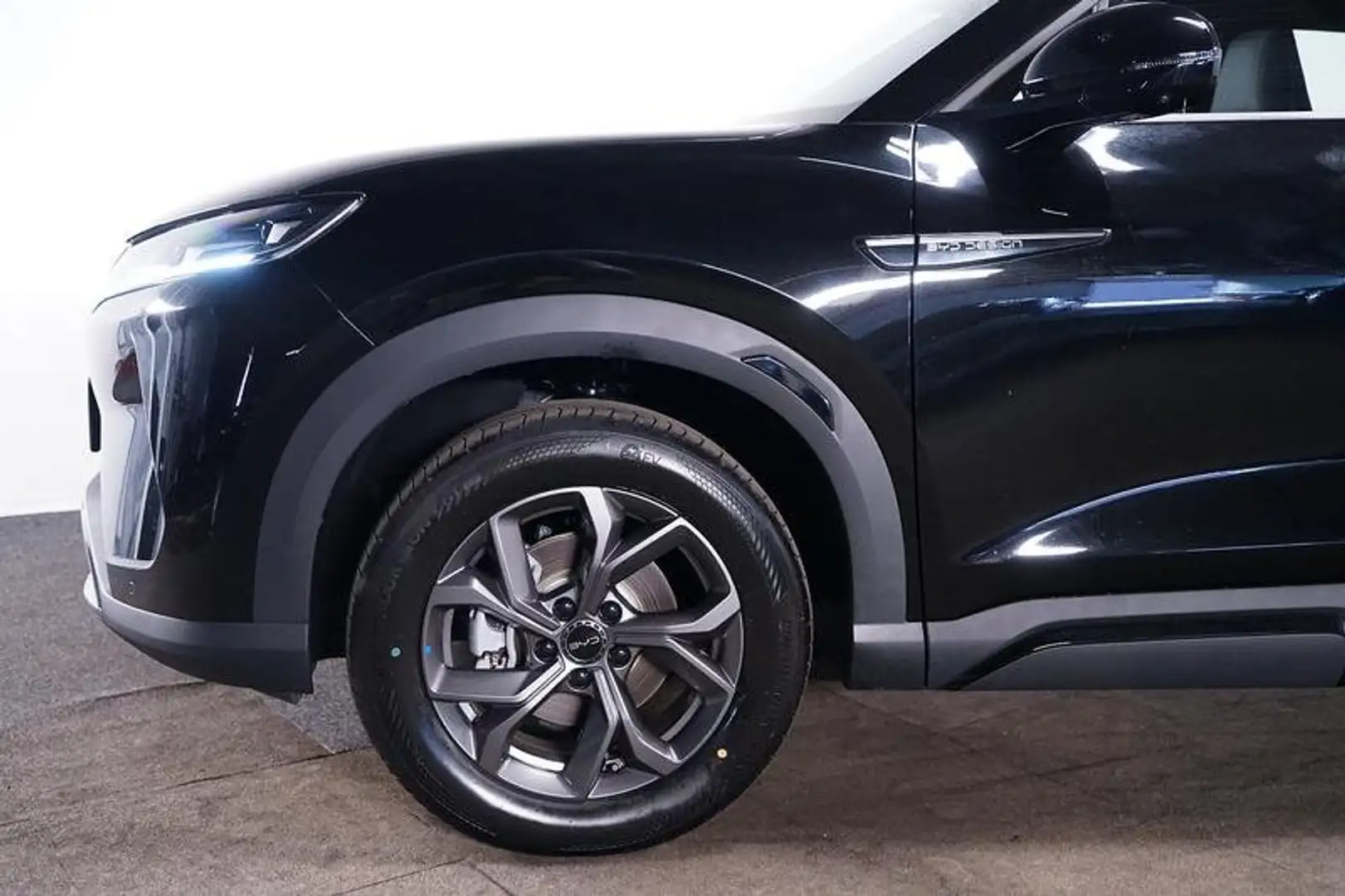 BYD Atto 2 EV Boost 45,12kWh Schwarz - 2