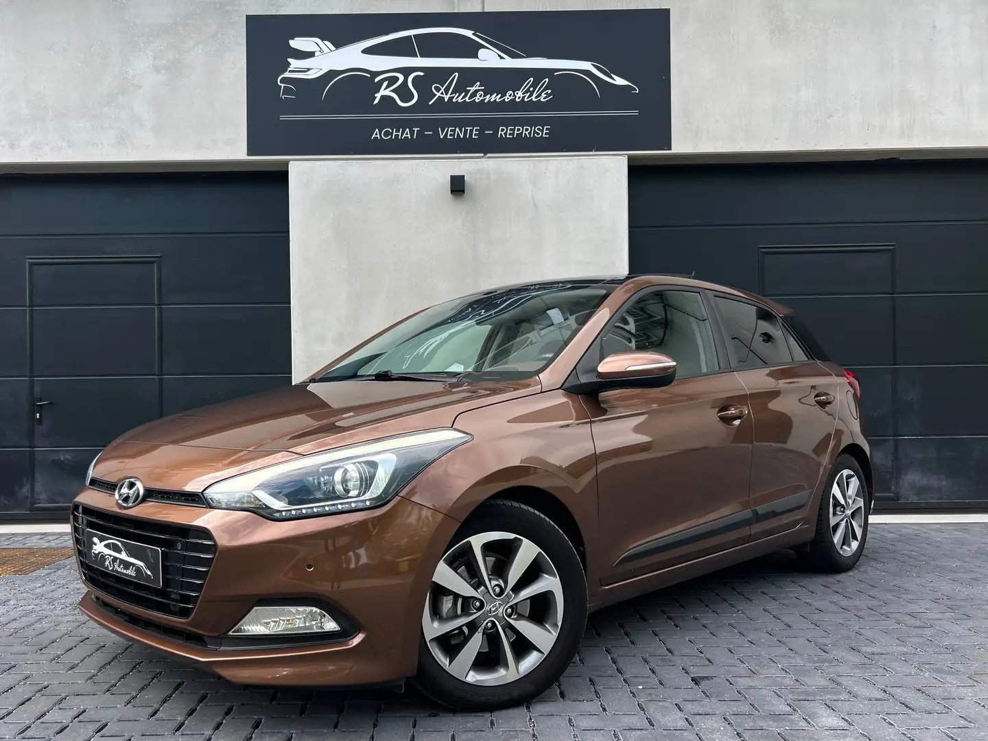 Hyundai i20 1.0 T 120cv FULL,TOIT-PANO,CLIM-AUTO, CAMERA Marrón - 1