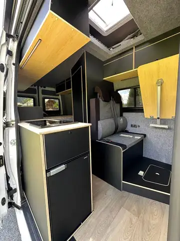 Volkswagen Crafter Crafter L3H3 Camper Ansicht 14