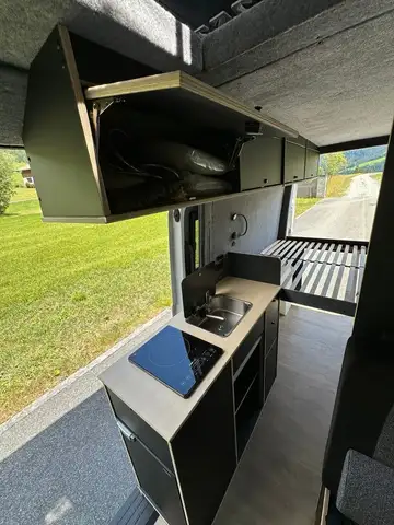 Volkswagen Crafter Crafter L3H3 Camper Ansicht 30