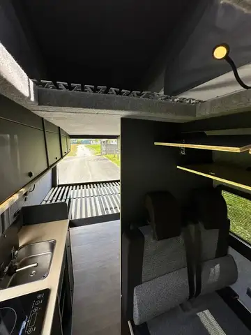 Volkswagen Crafter Crafter L3H3 Camper Ansicht 23