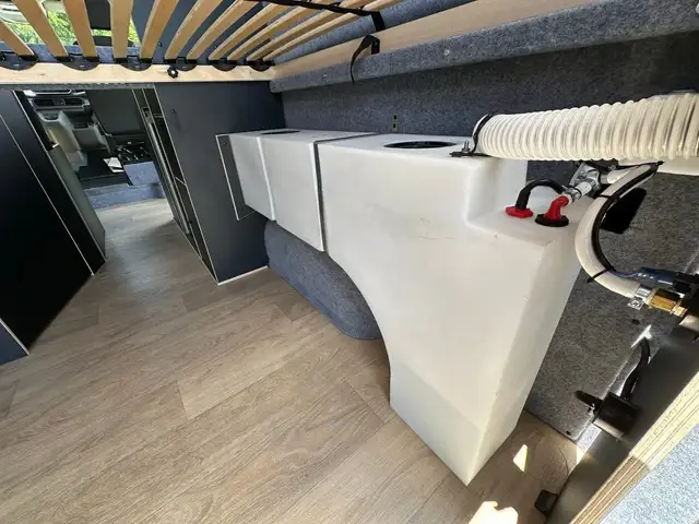 Volkswagen Crafter Crafter L3H3 Camper Ansicht 13