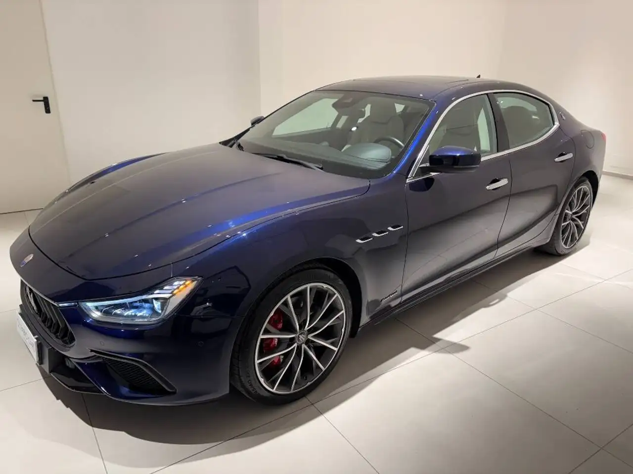 Maserati Ghibli 2021