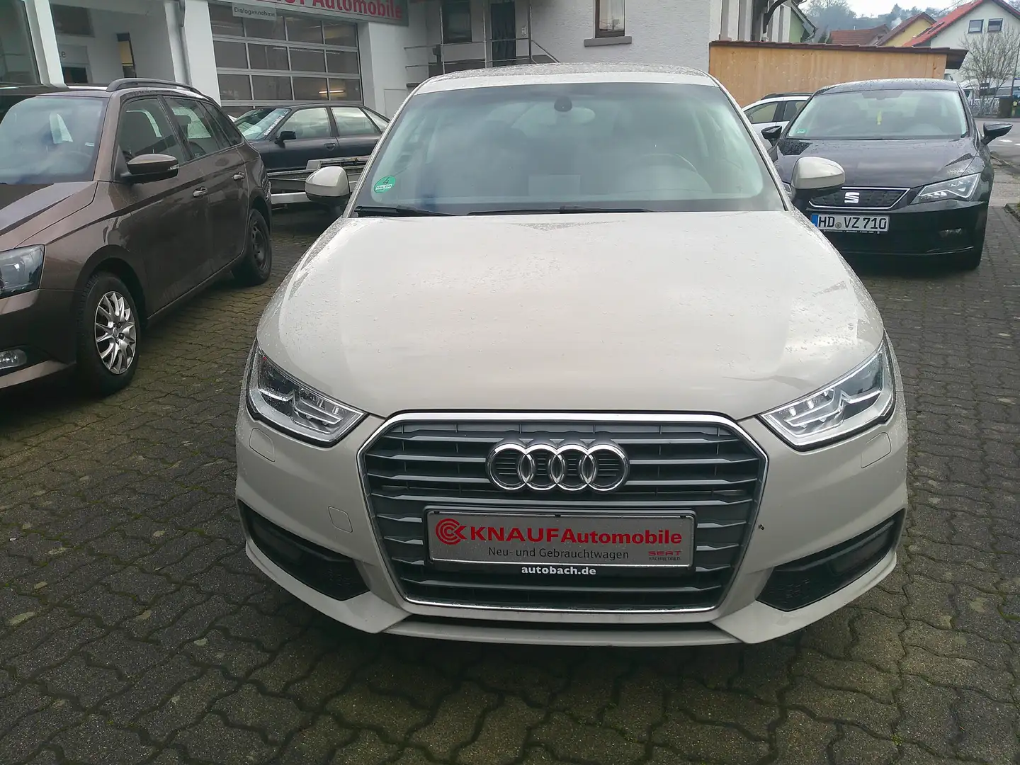 Audi A1 A1 1.0 TFSI ultra sport Beige - 1