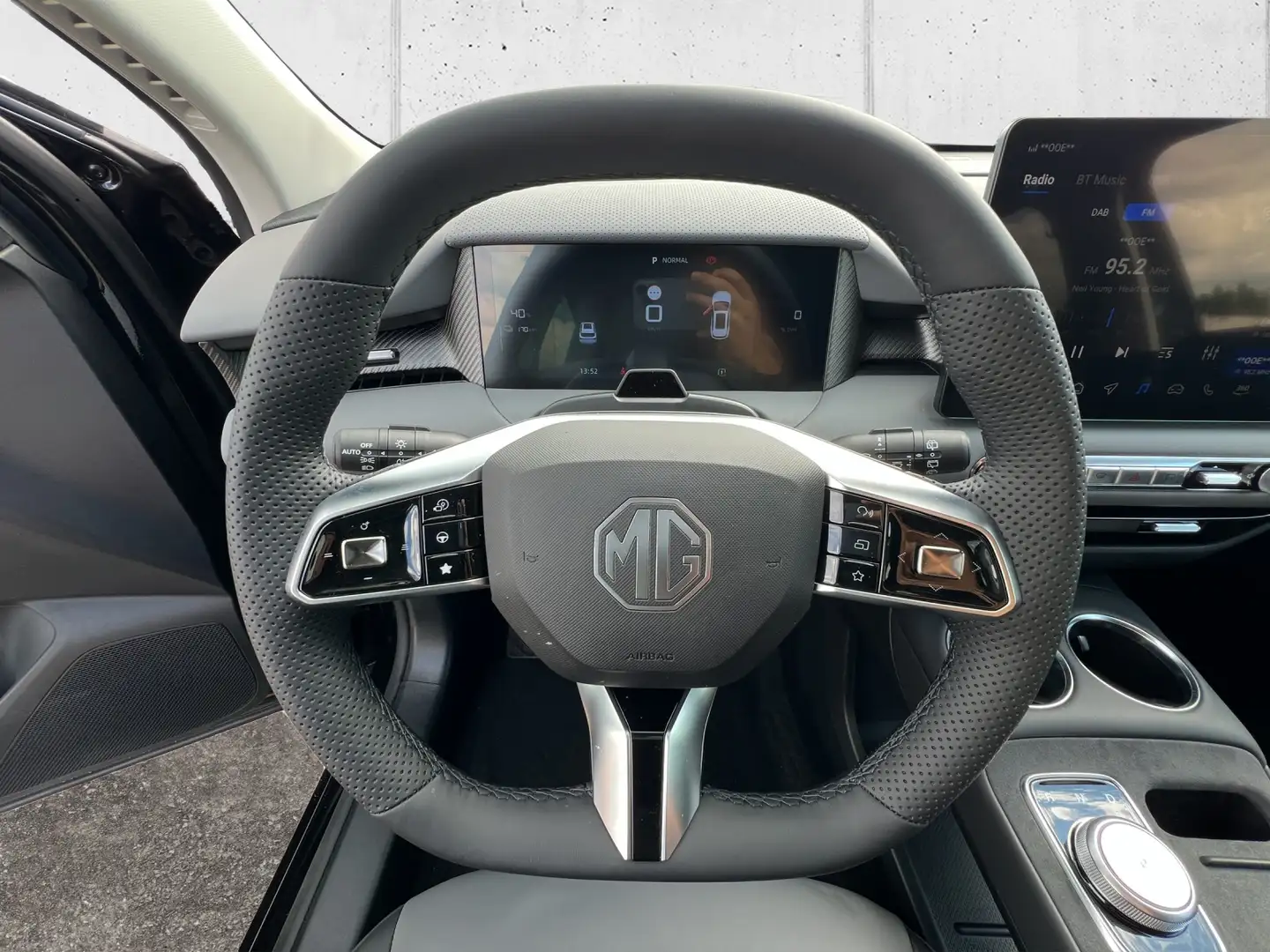 MG MGS5 EV MG S5 EV Luxury RWD LONGRANGE 5t. Schwarz - 2