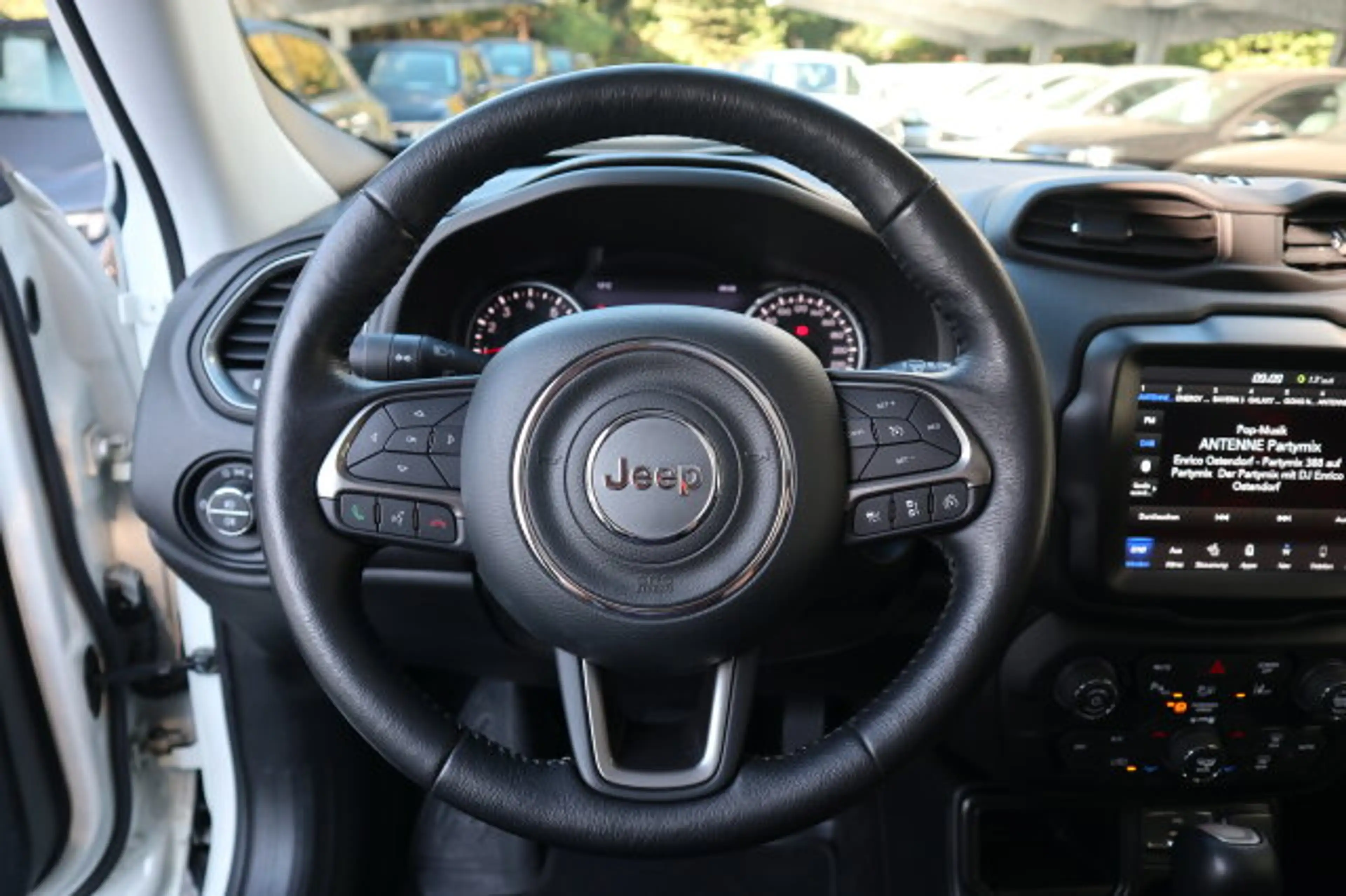 Jeep Renegade Renegade Limited 1,4 MultiAir FWD S/Navi/Autom. — photo 12