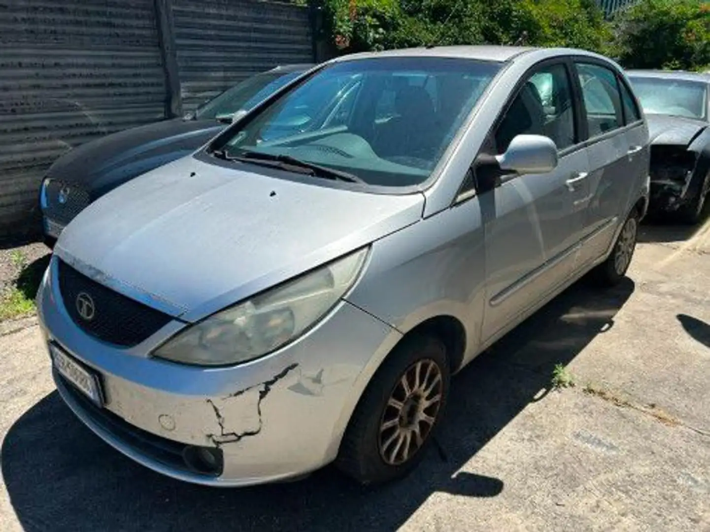 Tata Indica Vista 1.4 Safire Bi Fuel (Gpl) 5p. Silber - 1