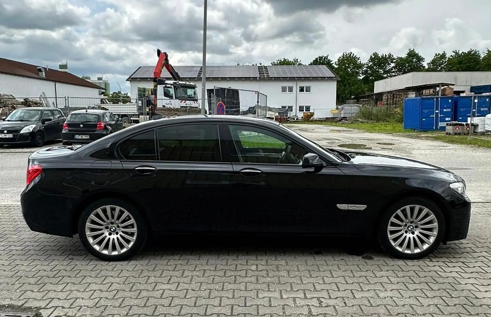 BMW 730 730d M-Paket Чорний - 2