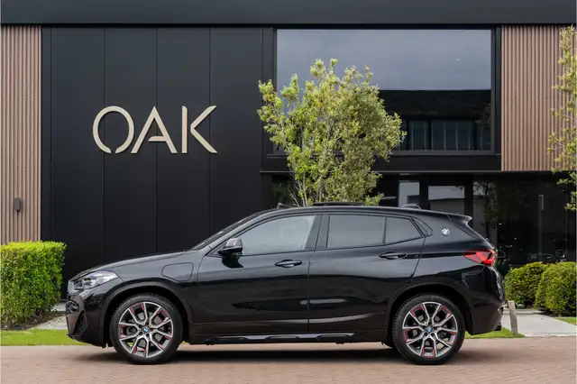 BMW X2 xDrive25e Aut. | M-Sport | Navi | Panorama | Leder