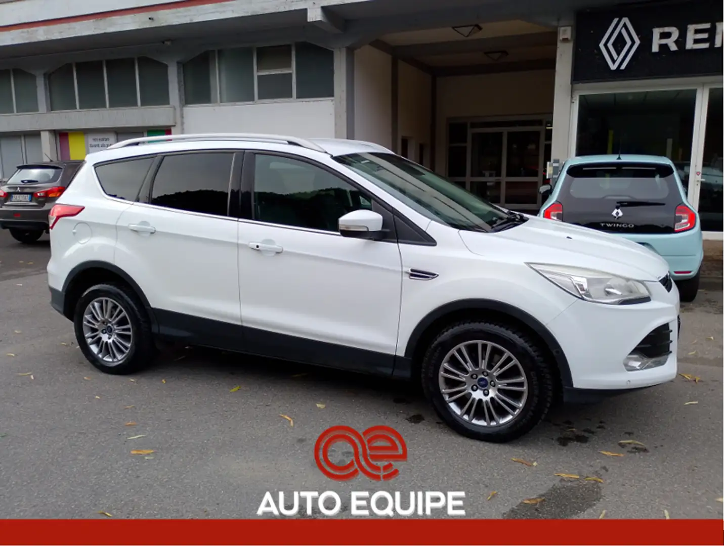 Ford Kuga Kuga 2.0 TDCI 140 CV 4WD Powershift Business Bianco - 2