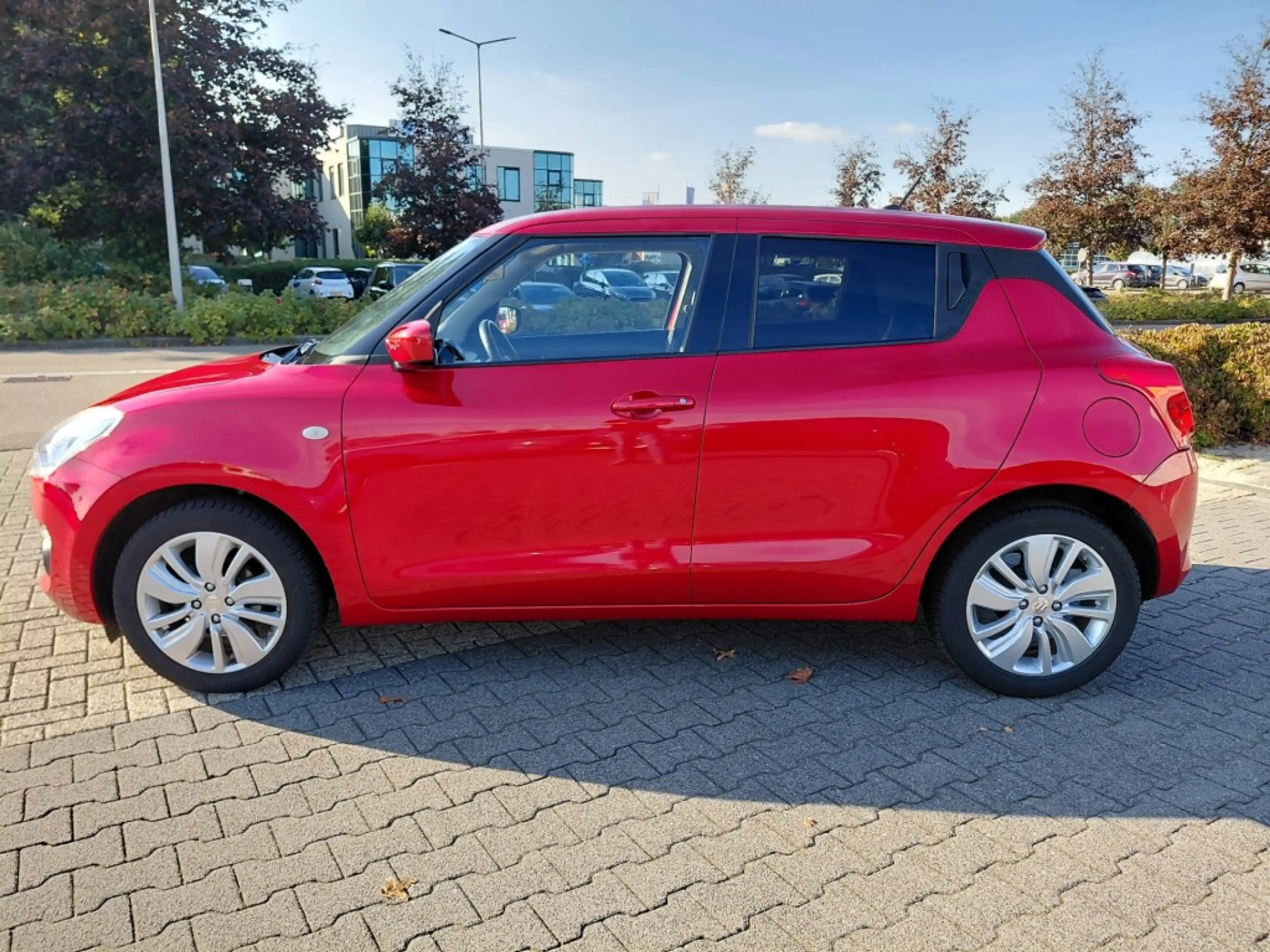 Suzuki Swift 1.2 SELECT CARPLAY CAMERA NAVI — photo 8
