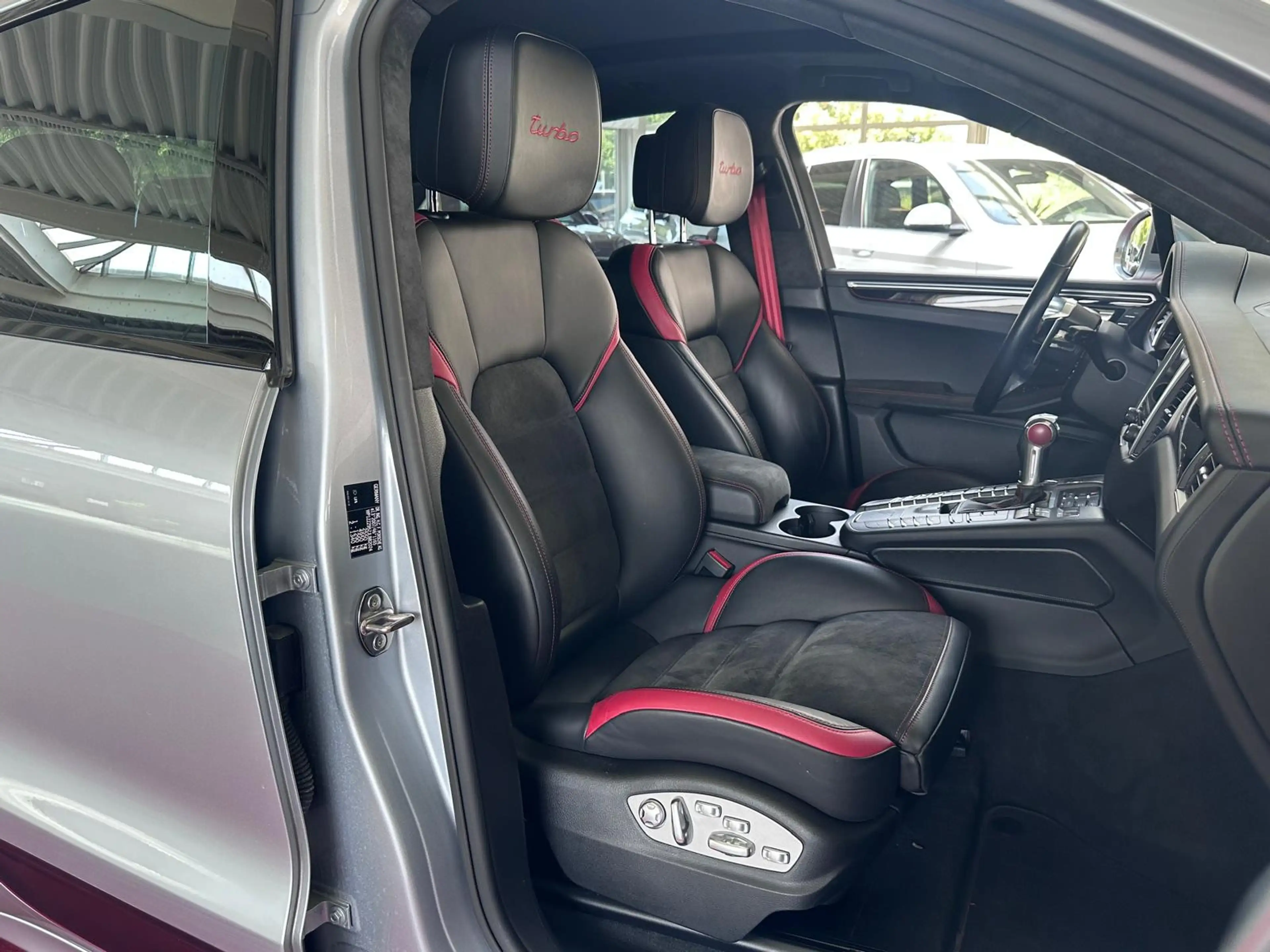 Porsche Macan Turbo Perform.Exclusive Man. STANDHZ AHK 360° — photo 15