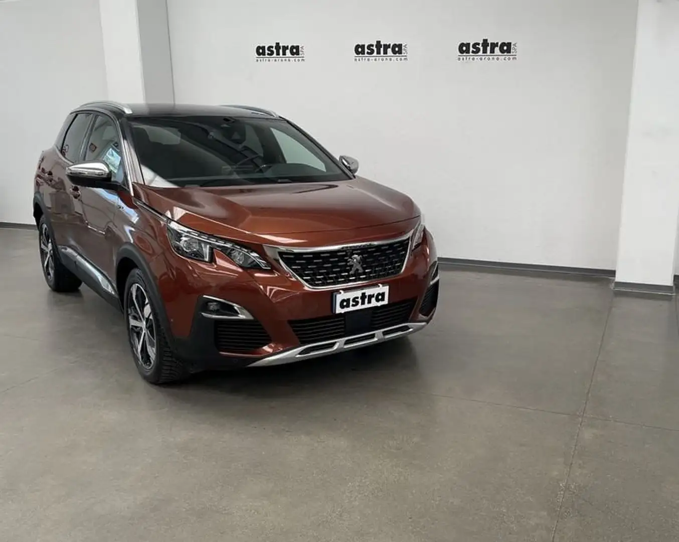 Peugeot 3008 BlueHDi 180 EAT6 S&S GT Oranje - 1