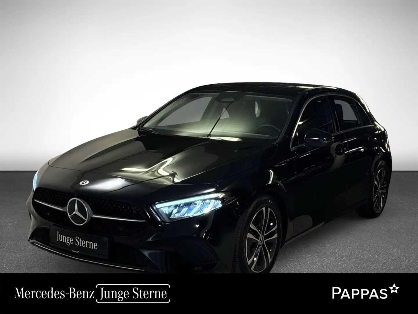 Mercedes-Benz A 180 d Kompaktlimousine PTS Cam Navi Wide LED Schwarz - 1