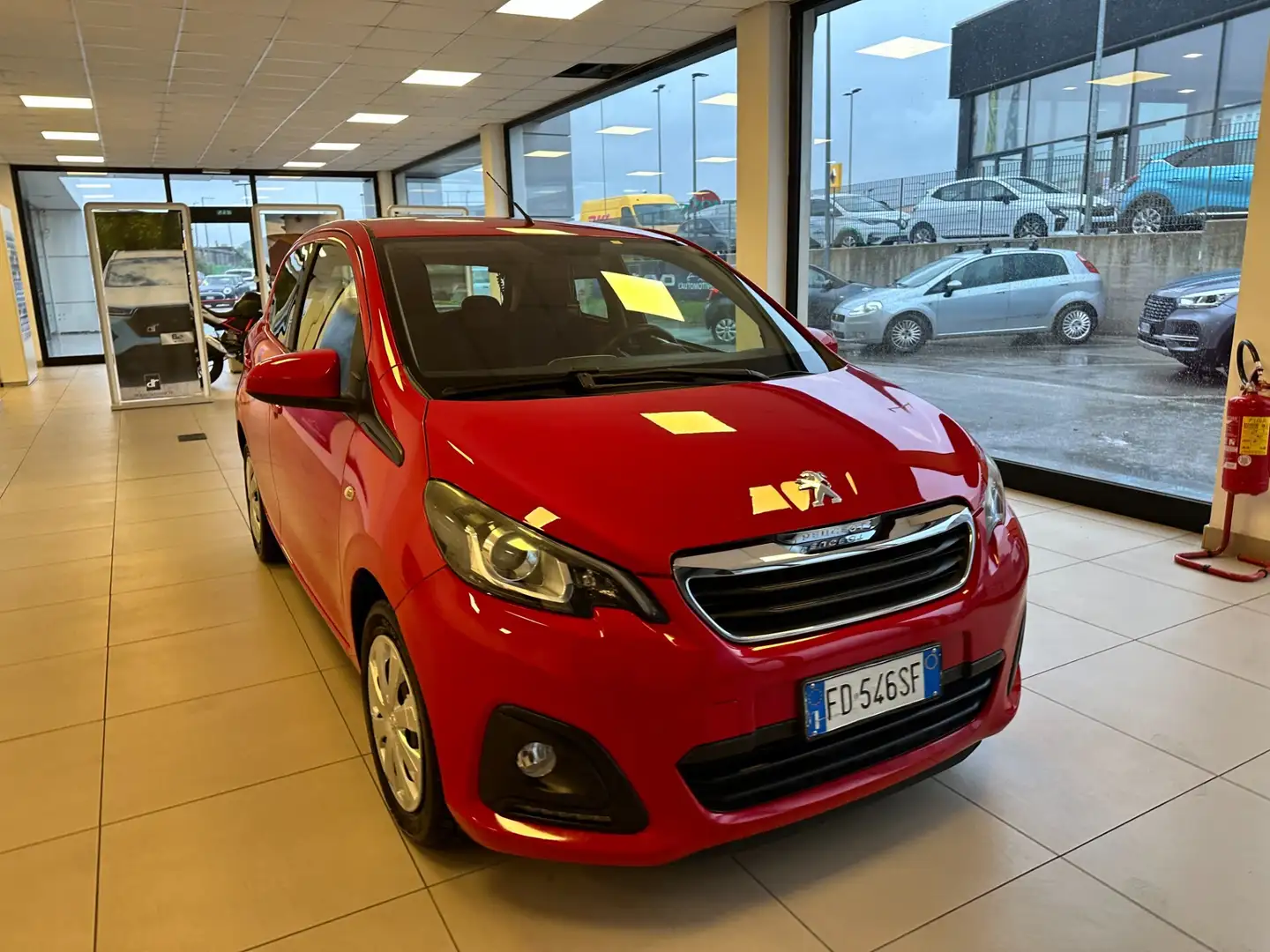 Peugeot 108 VTi 68 ETG 5 porte Allure TOP! Rouge - 1