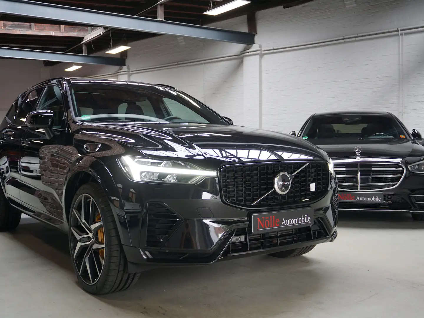 Volvo XC60 T8 Polestar B&W Pano 360° Leder HuD 22´ Schwarz - 2