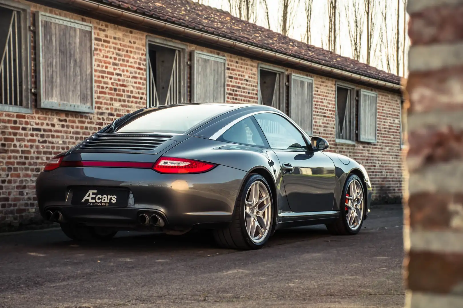 Porsche 911 997 TARGA 4S *** PDK / BELGIAN CAR / 1 OWNER *** Gris - 1