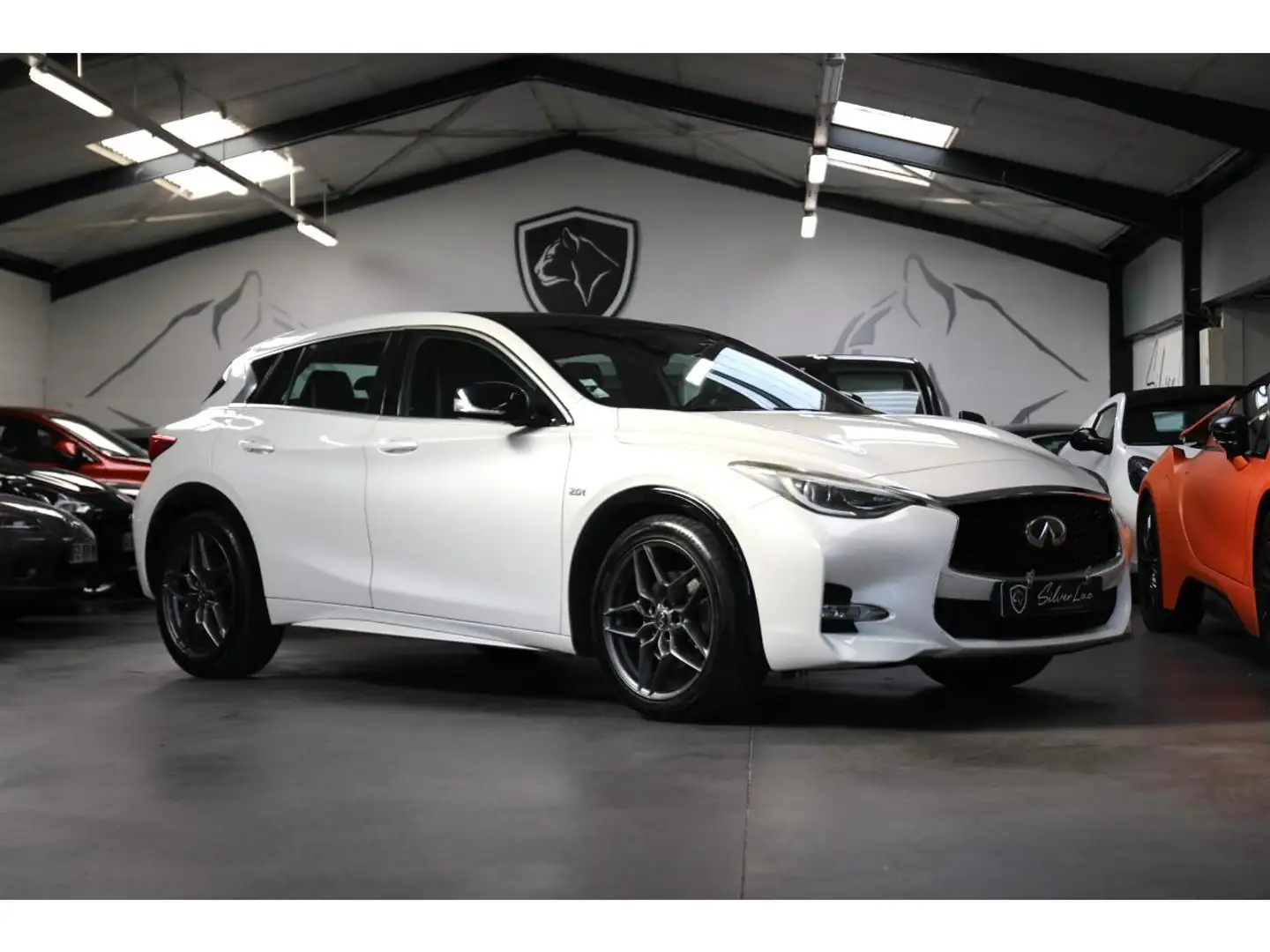 Infiniti Q30 S Q30S 2.0 TURBO 211 AWD 4X4 SPORT / TOIT PANO / BOSE Blanc - 1