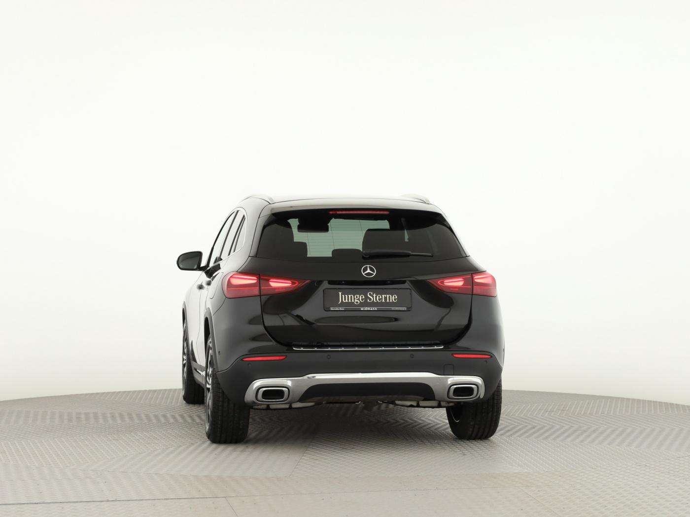 Mercedes-Benz GLA 180
