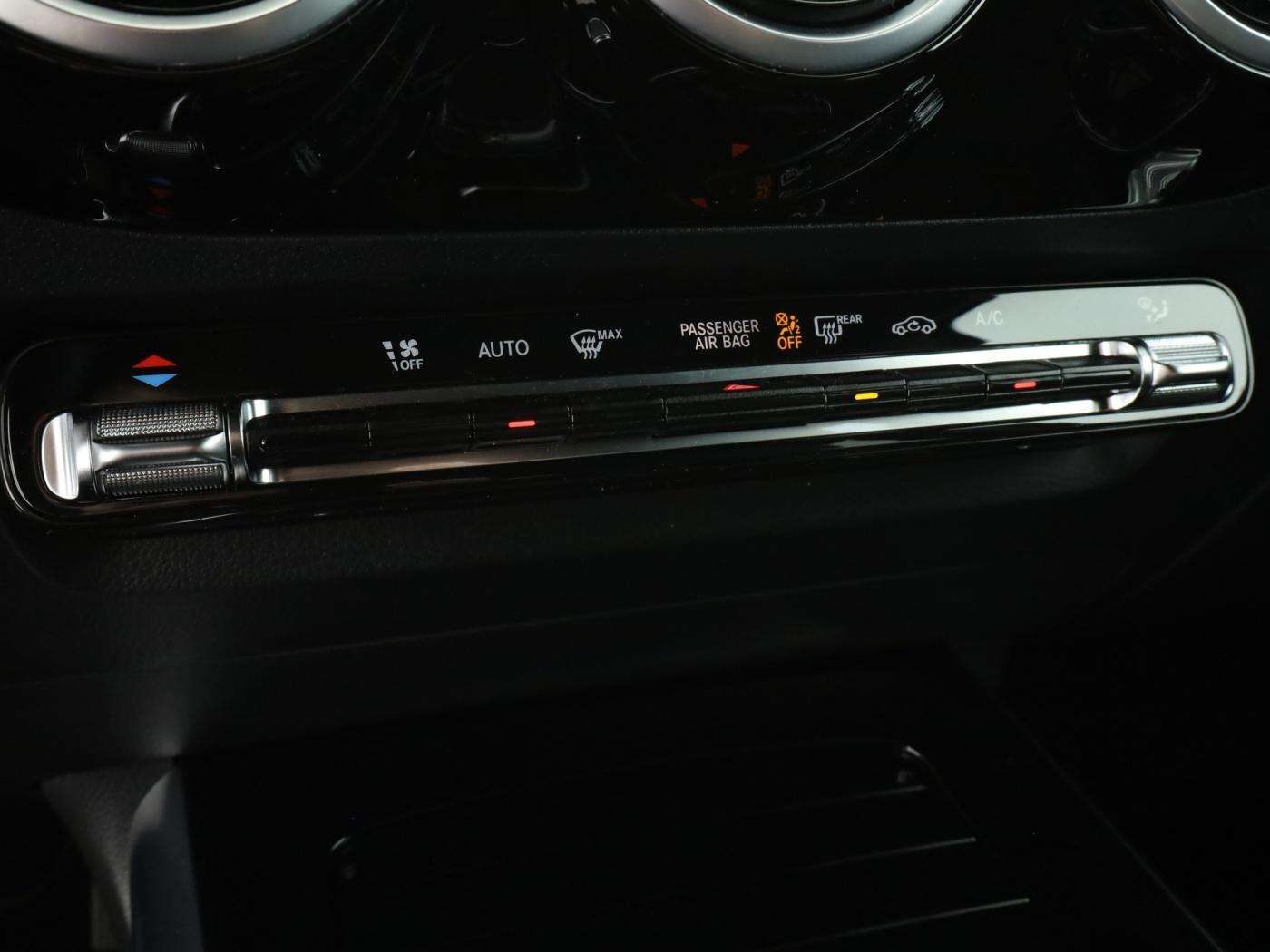 Mercedes-Benz GLA 180