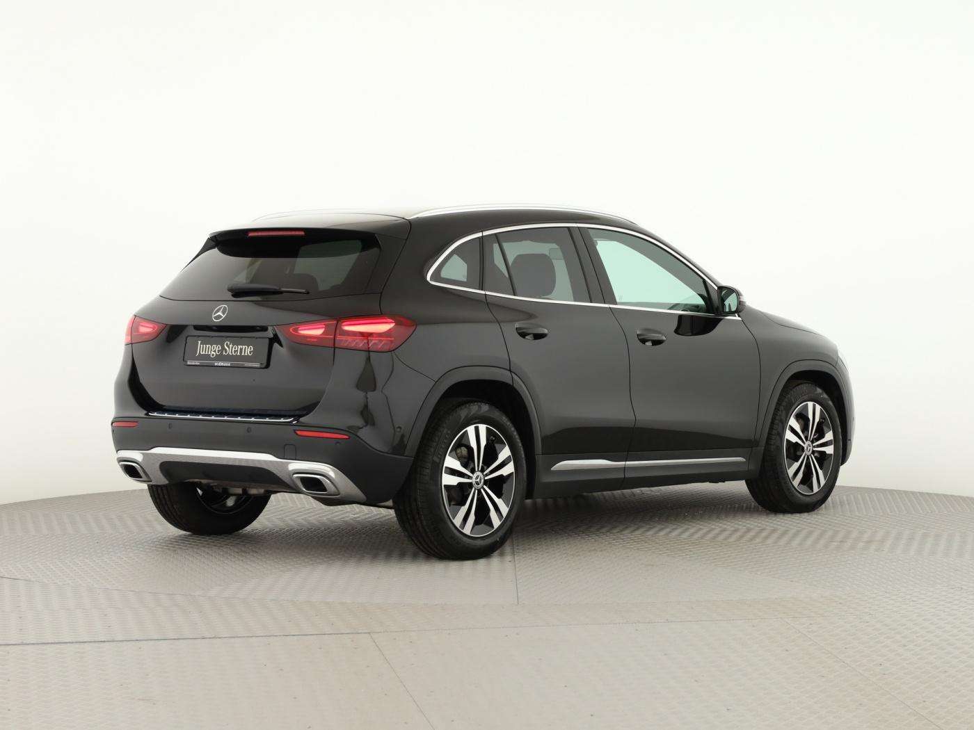 Mercedes-Benz GLA 180